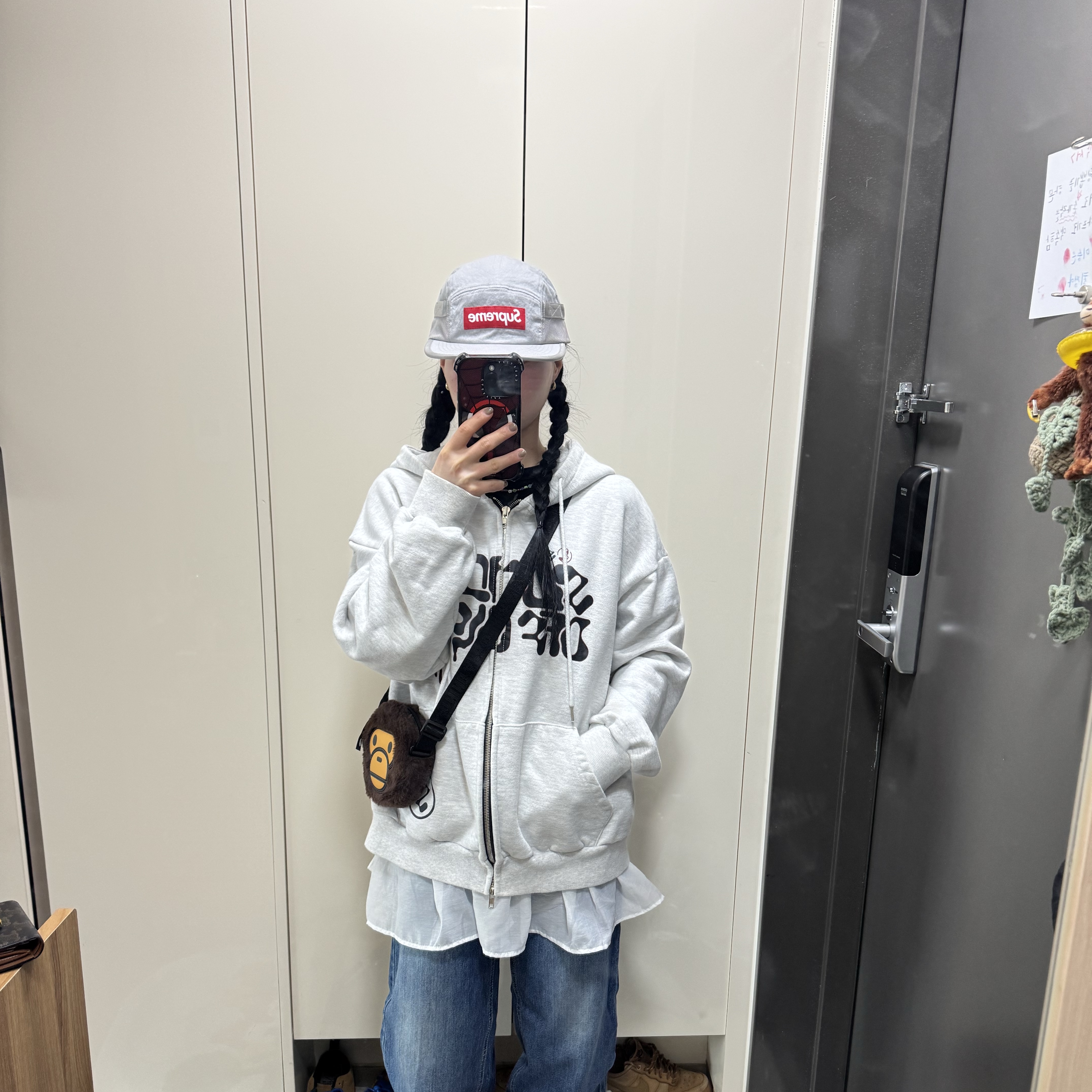 Supreme Mesh Pocket Camp Cap Silver - 24FW, (Kids) BAPE Baby Milo Boa Shoulder Bag Brown 착용 스타일 - 1