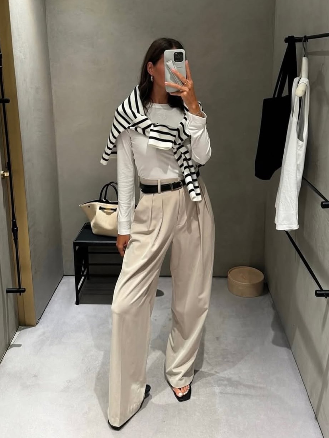 Zara x Ader Error Oversize Blazer Navy, (W) Emis Heart Cable Cropped Knit Top Ivory 착용 스타일 - 3
