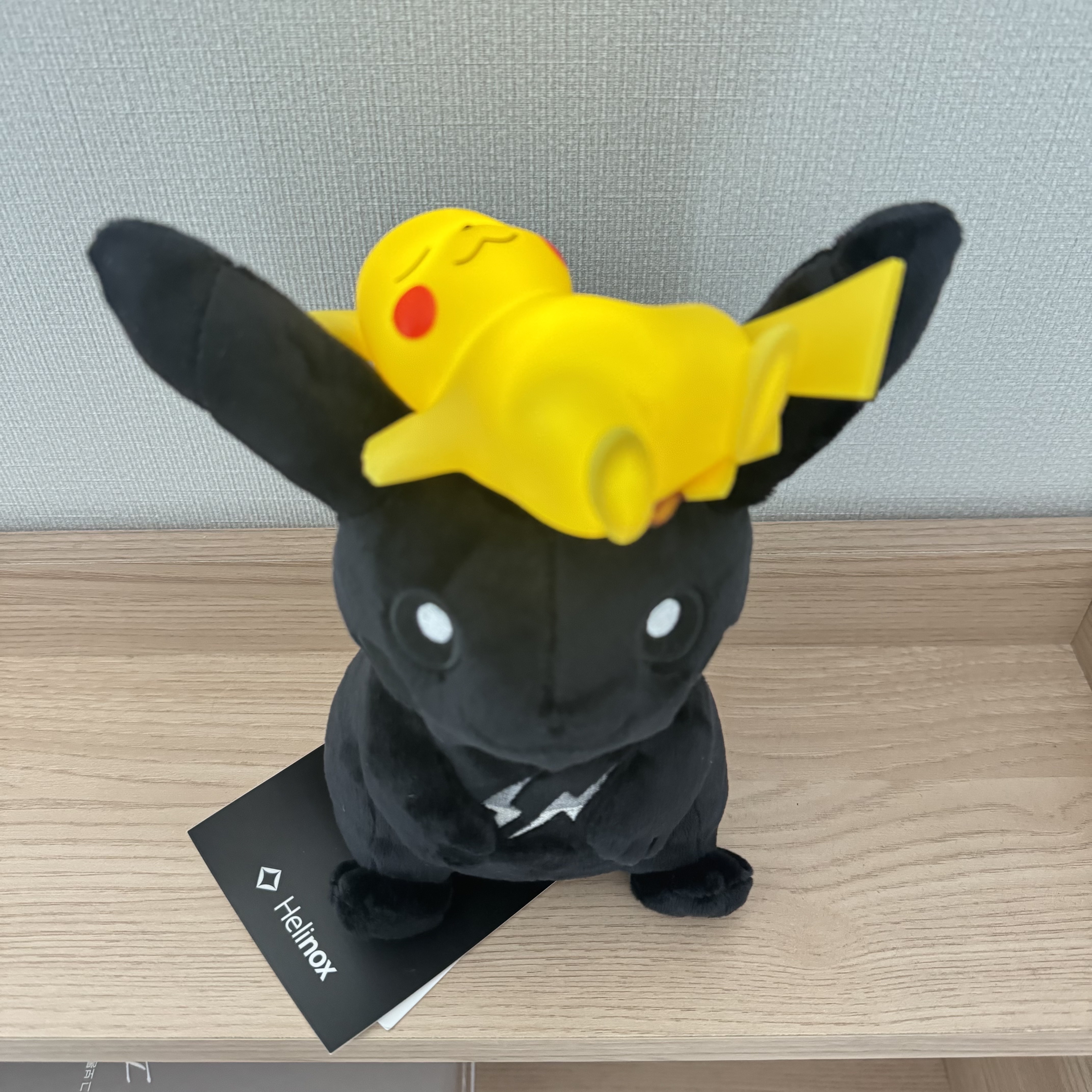 Fragment x Pokemon INN Thunderbolt Project TBP Plush Pikachu M Black, Fragment x Pokemon INN Thunderbolt Project TBP Plush Kabigon M Black 착용 스타일 - 2