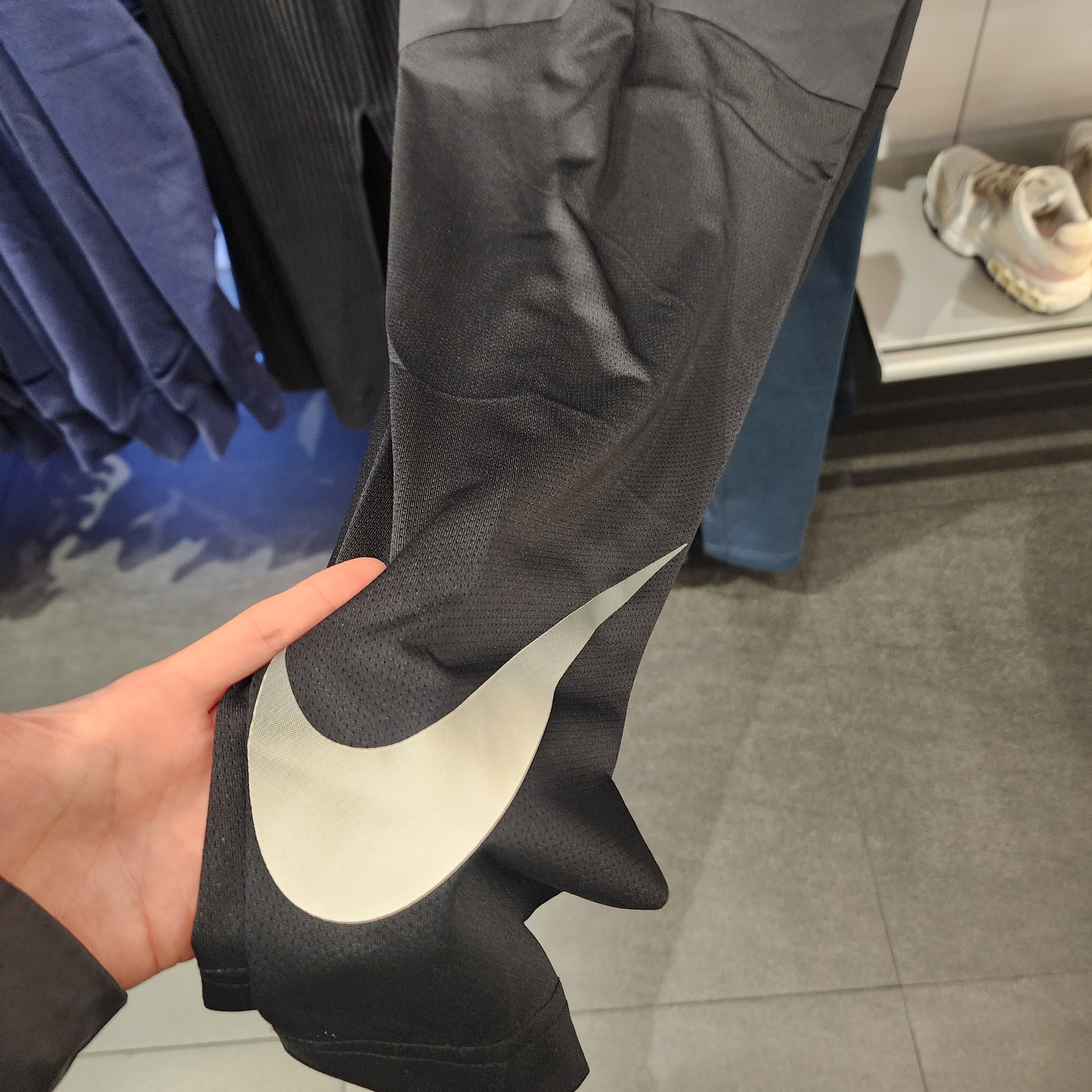 (W) Nike Dri-Fit Swoosh Running Pants Black - Asia 착용 스타일 - 1