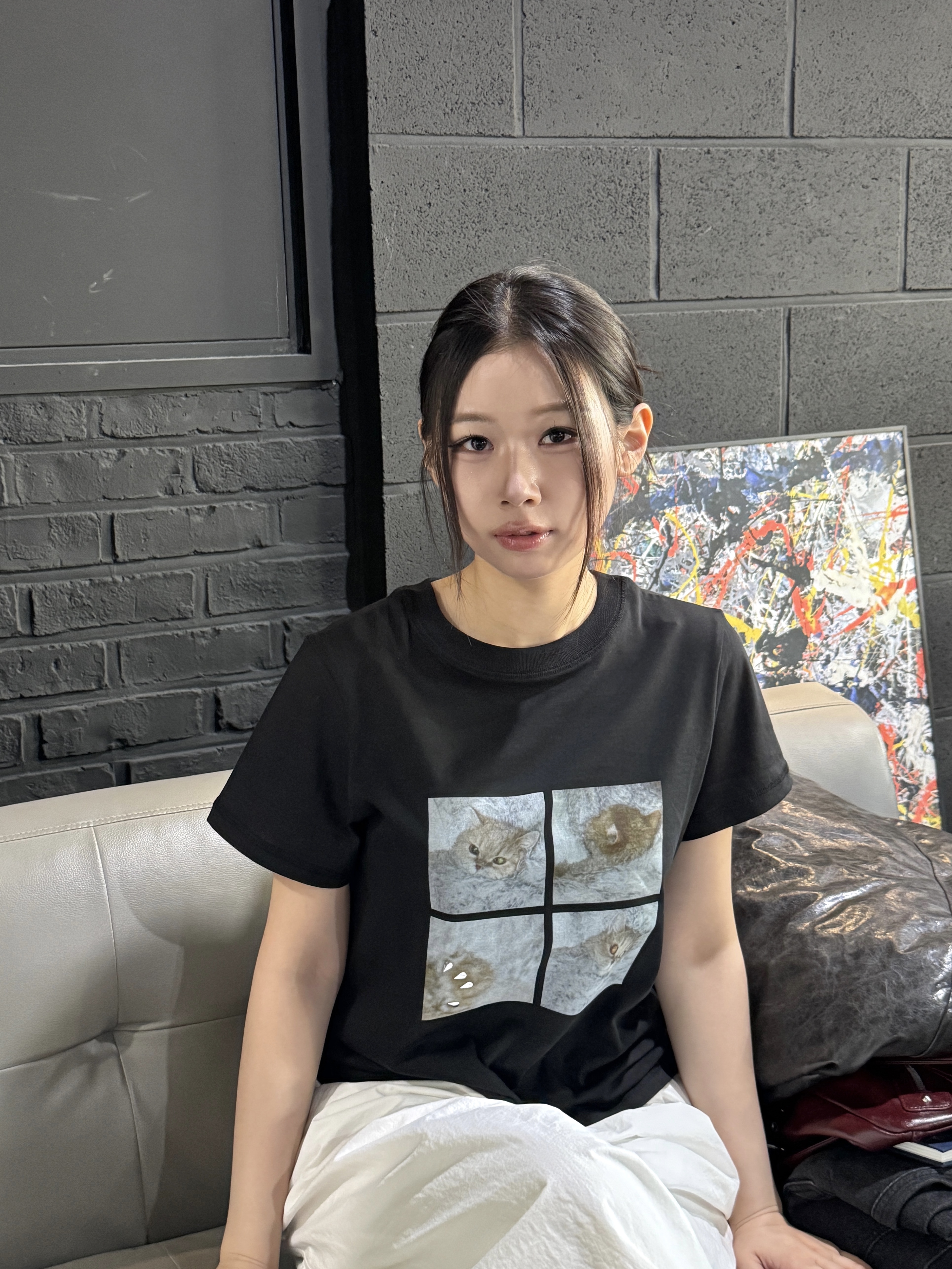 GIMMETHEYOUNG G_Love Cat T-Shirt_S  BLack, Jordan 1 x Travis Scott Retro Low OG SP Black Phantom 착용 스타일 - 4