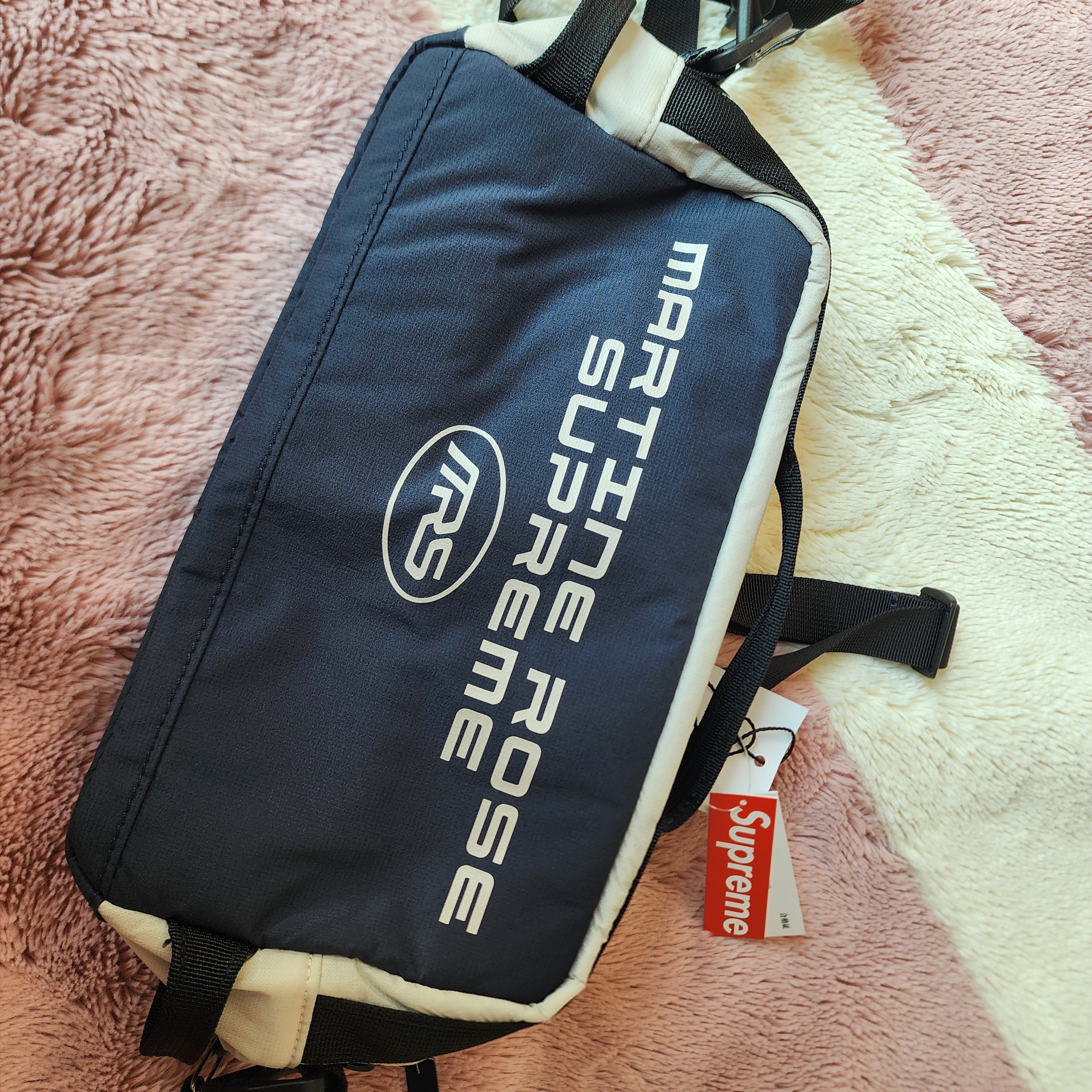 Supreme x Martine Rose Mini Duffle Bag Multicolor - 24FW 착용 스타일 - 3