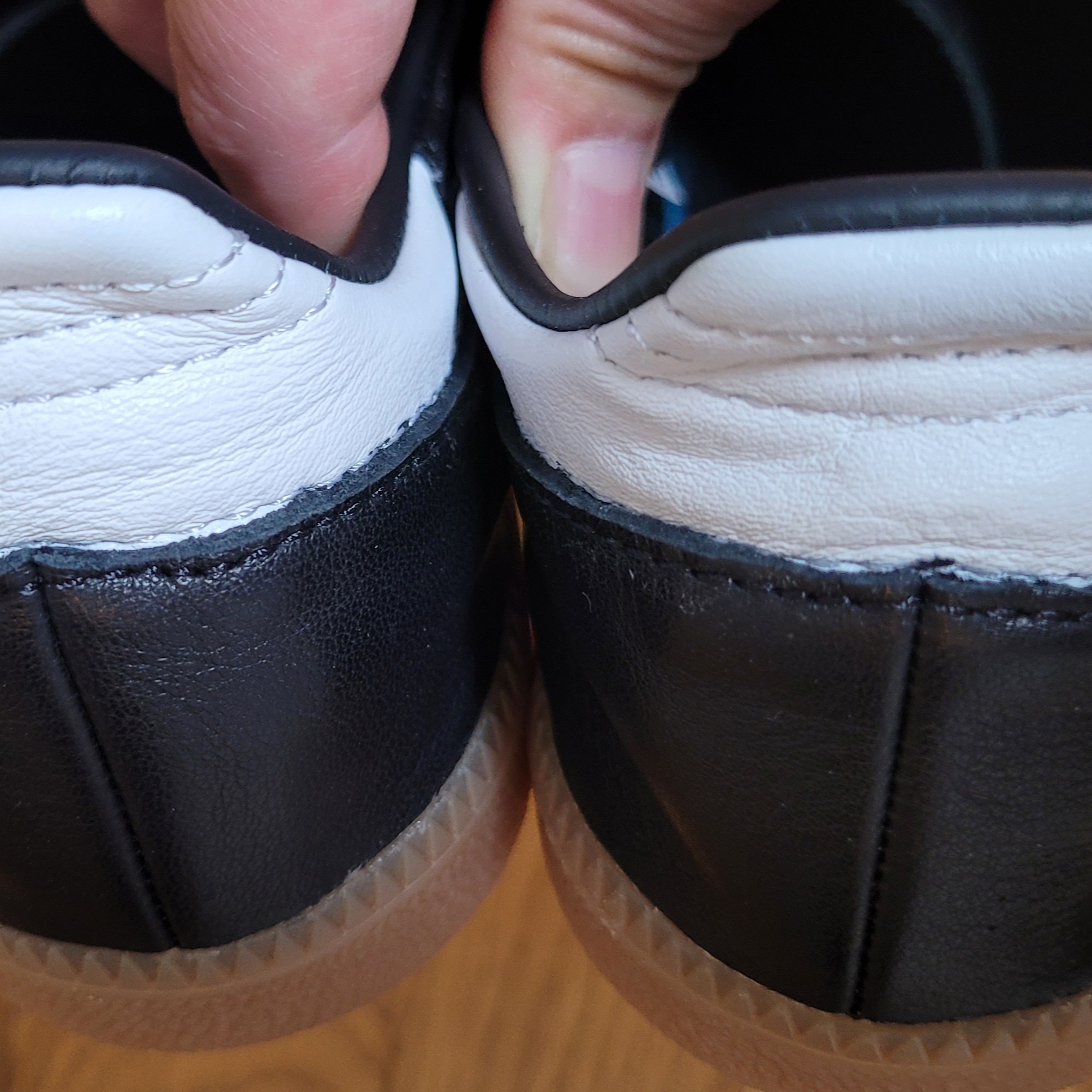 Adidas Samba Decon Core Black 착용 스타일 - 2