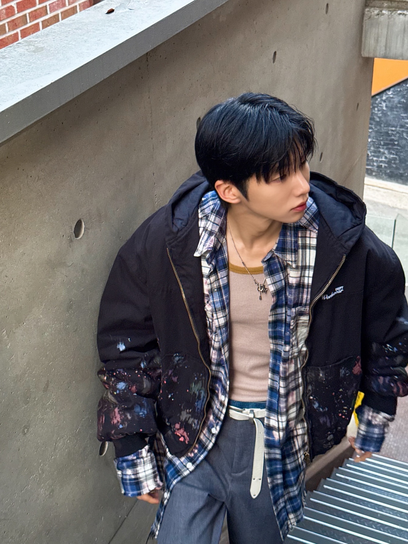 GRAILZ Bleached Plaid Shirts Blue, GRAILZ Painted Work Jacket Black 착용 스타일 - 3