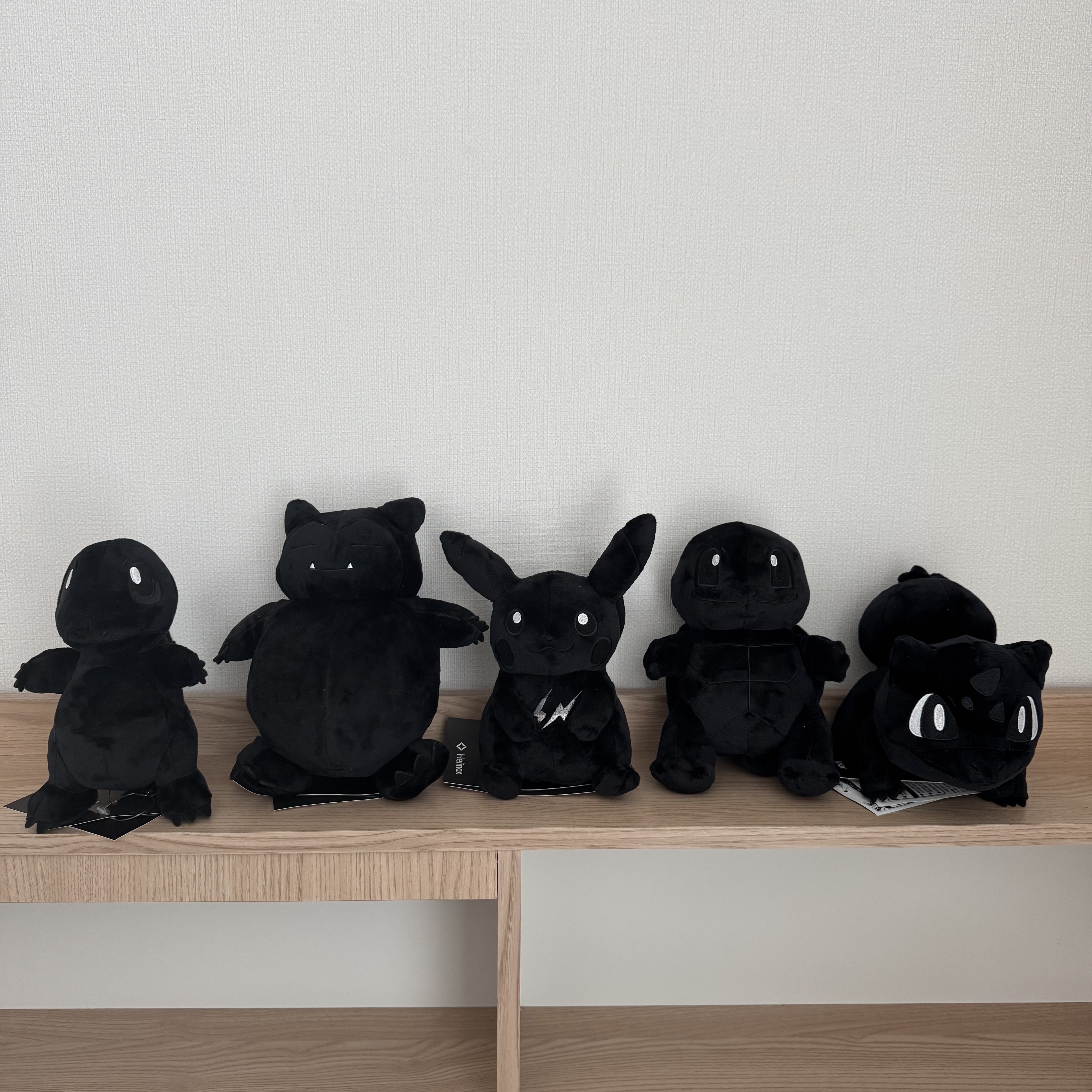 Fragment x Pokemon INN Thunderbolt Project TBP Plush Pikachu M Black, Fragment x Pokemon INN Thunderbolt Project TBP Plush Kabigon M Black 착용 스타일 - 4