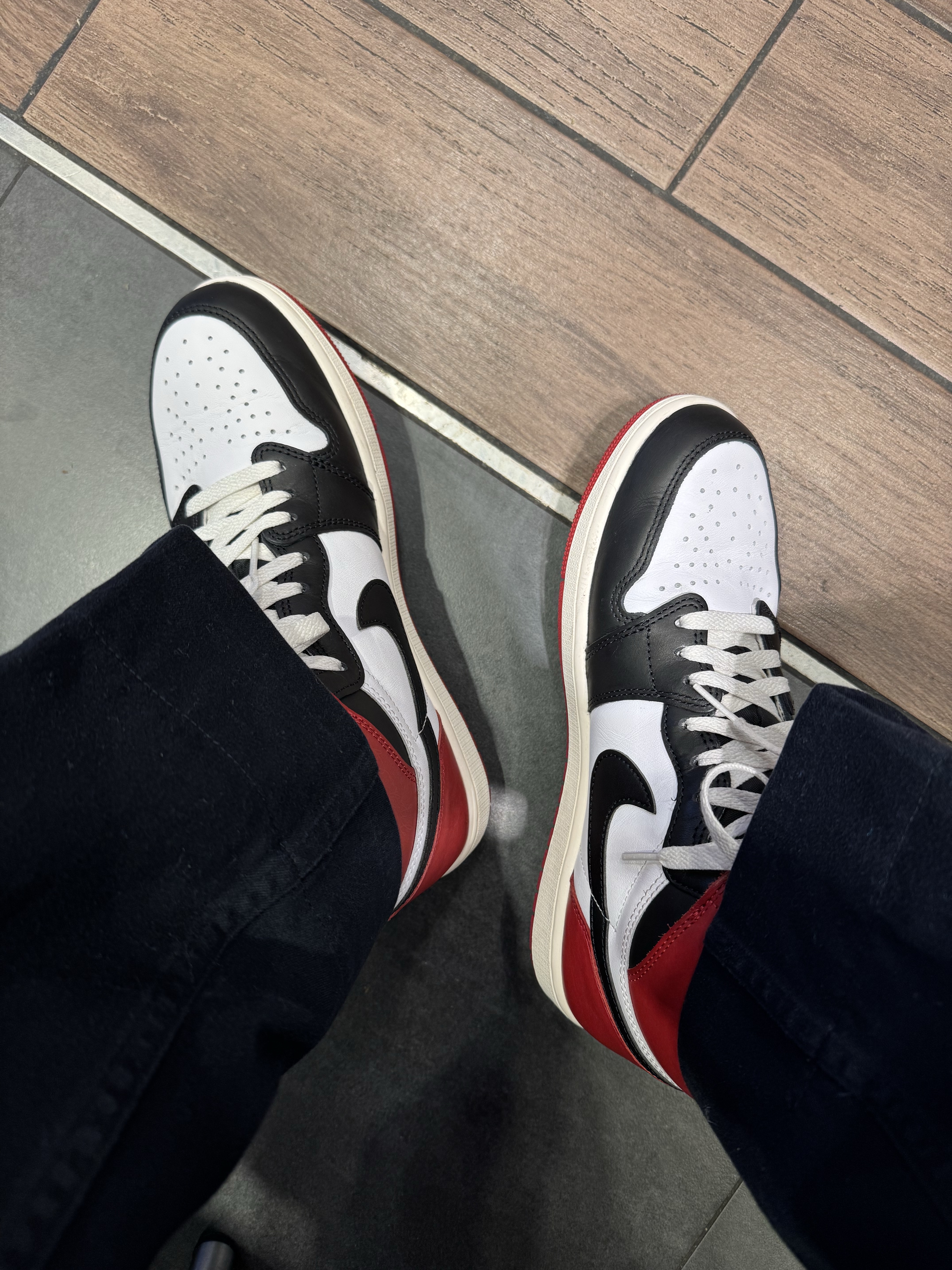 Jordan 1 Retro High OG Black Toe 착용 스타일