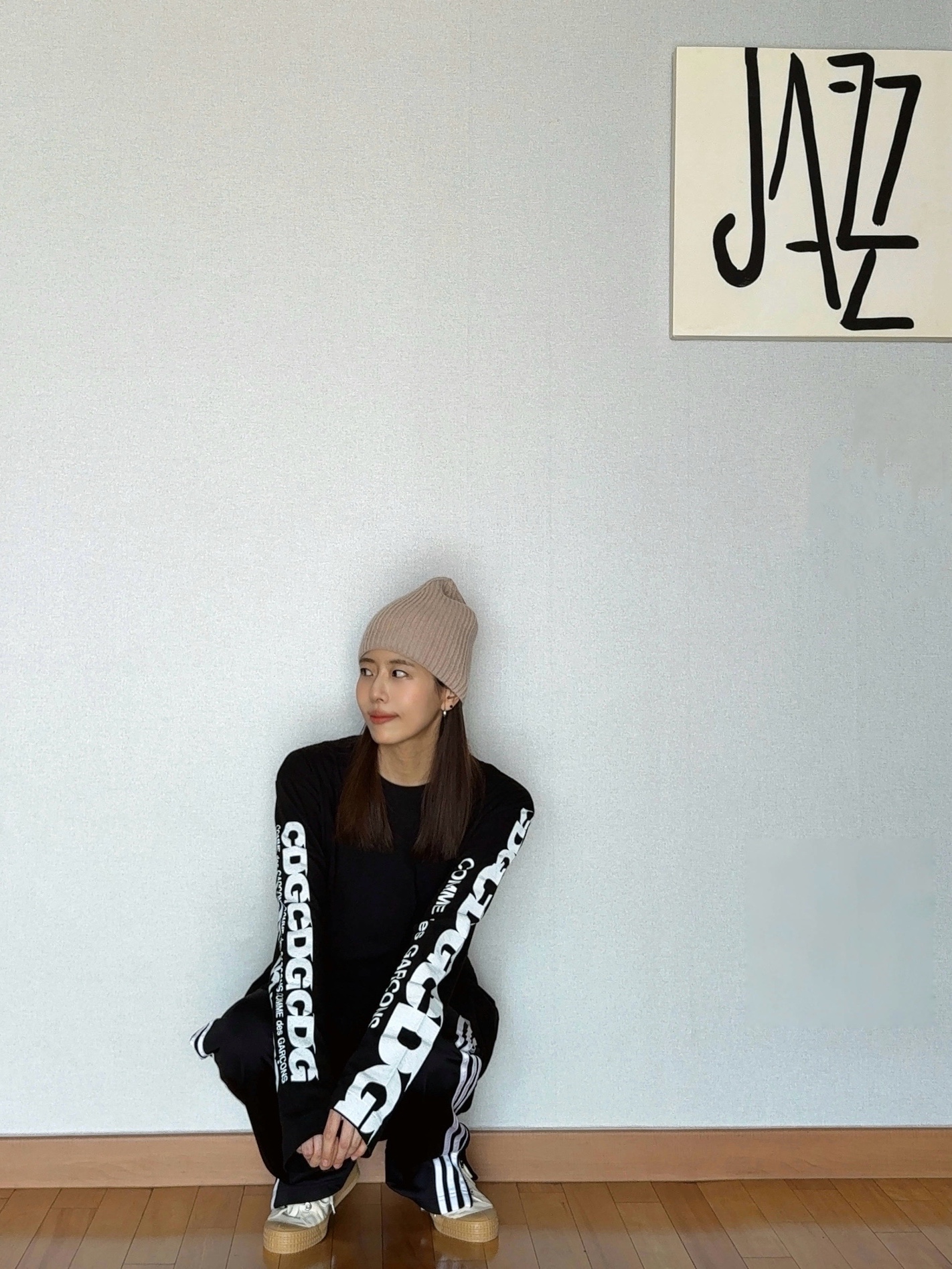 CDG Long Sleeve T-Shirt1 Black, Adidas Adicolor Classic Firebird Track Pants Black - KR Sizing 착용 스타일 - 2
