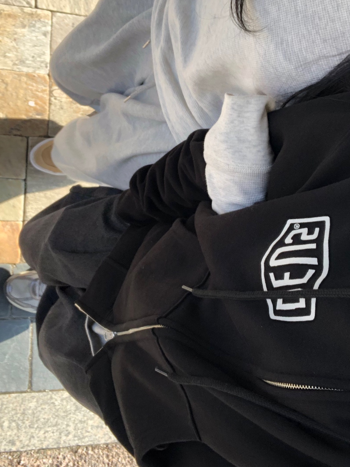 Deus Ex Machina Seoul College Hooded Jacket Black, Nike V2K Run Metallic Silver White 착용 스타일