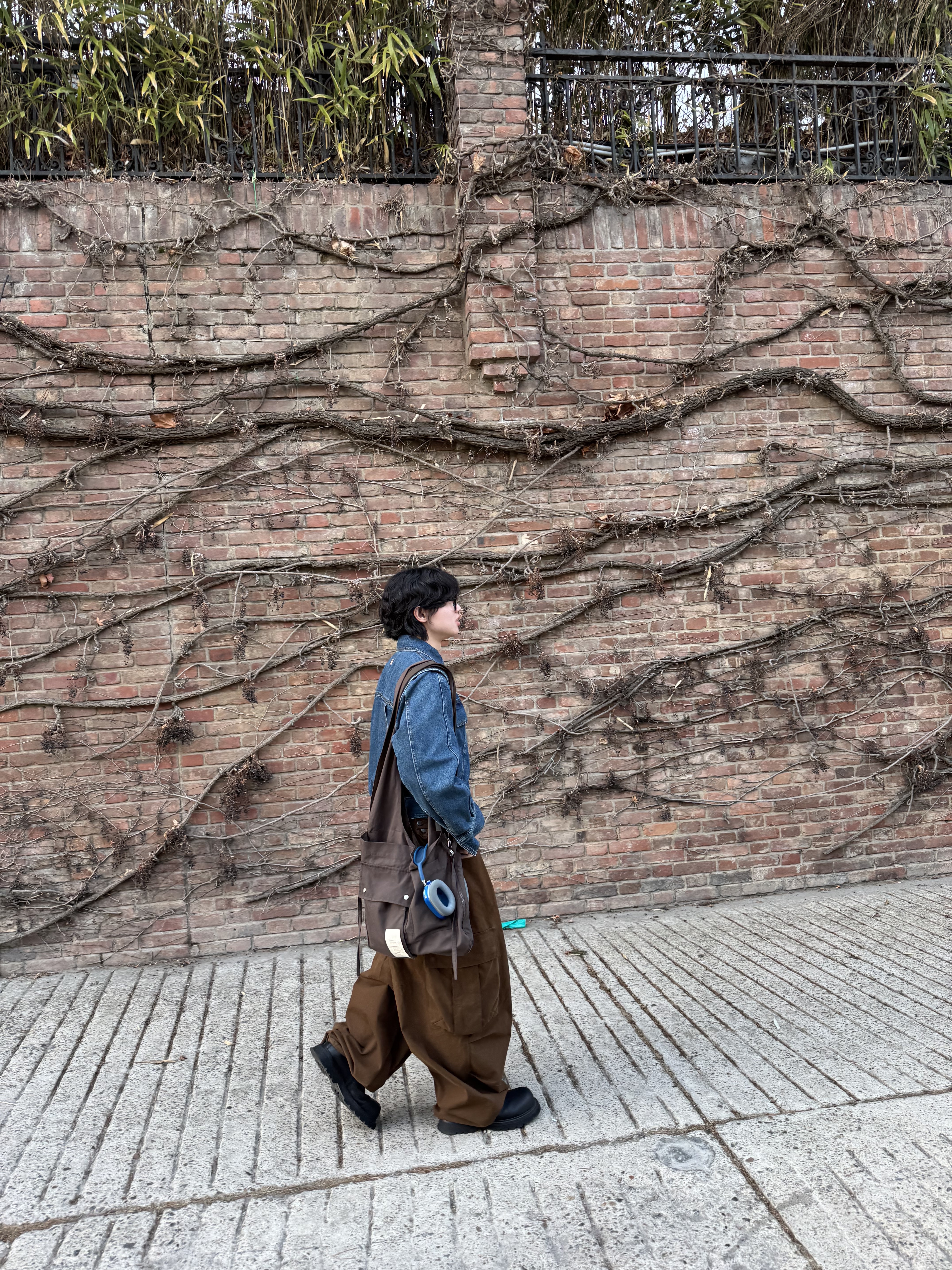 Apple AirPods Max Lightning Sky Blue (Korean Ver.), Vivienne Westwood Mirror Heart Orb Keyring Black ์ฐฉ์ฉ ์คํ์ผ - 5