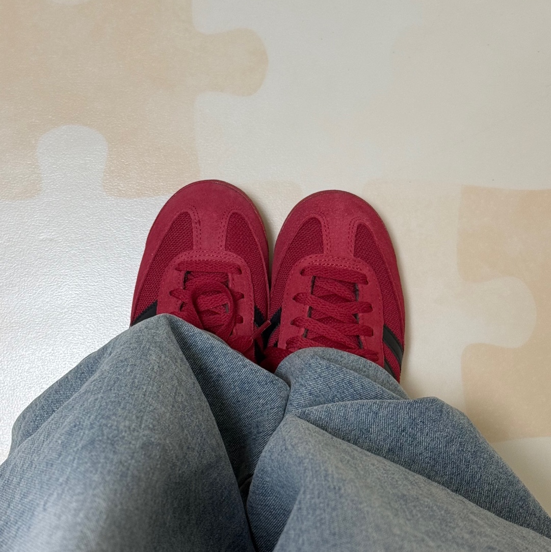Adidas R71 Team Victory Red Core Black 착용 스타일 - 1