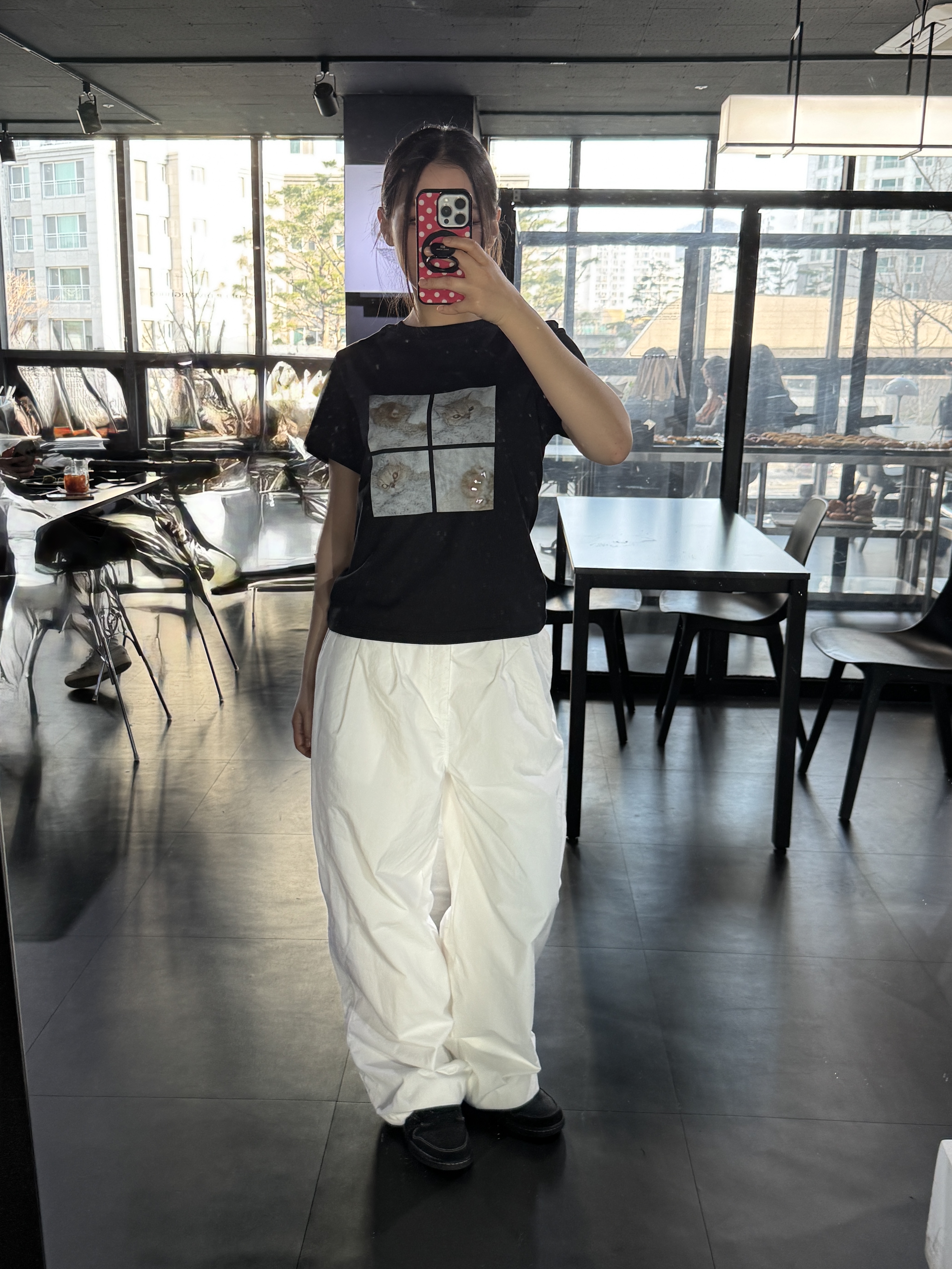 GIMMETHEYOUNG G_Love Cat T-Shirt_S  BLack, Jordan 1 x Travis Scott Retro Low OG SP Black Phantom 착용 스타일 - 6