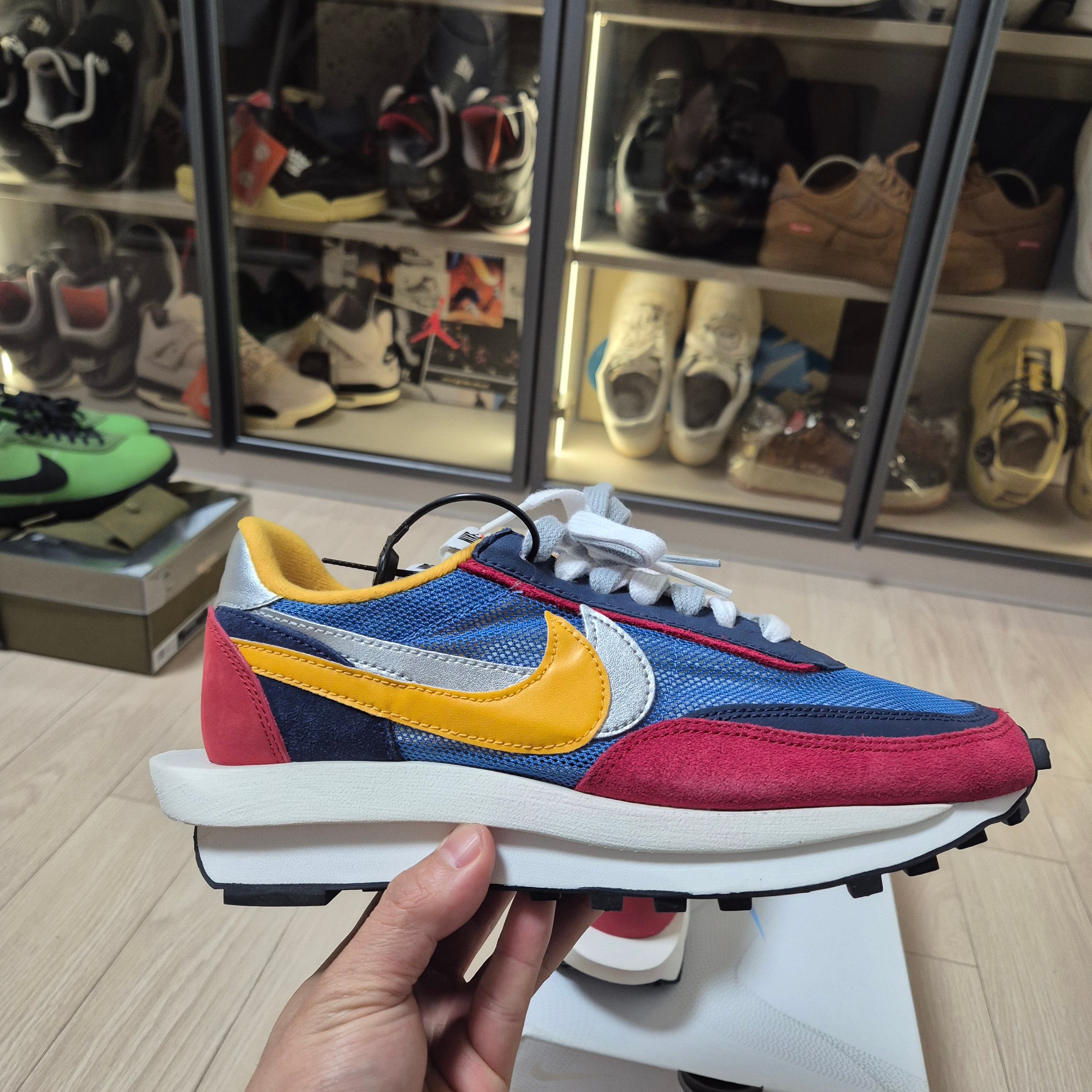 Nike x Sacai LDWaffle Blue Multi 착용 스타일 - 5