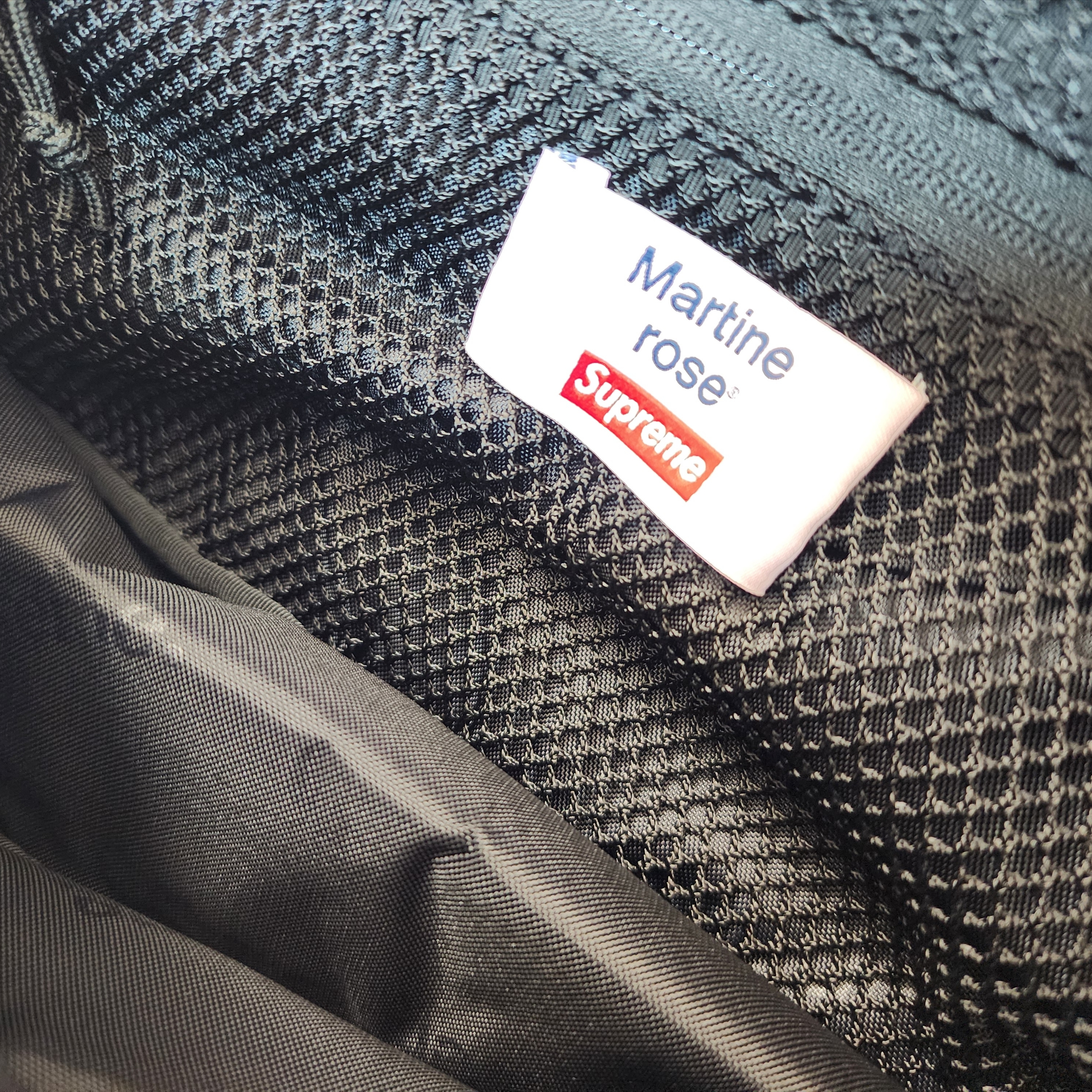 Supreme x Martine Rose Mini Duffle Bag Multicolor - 24FW 착용 스타일 - 2
