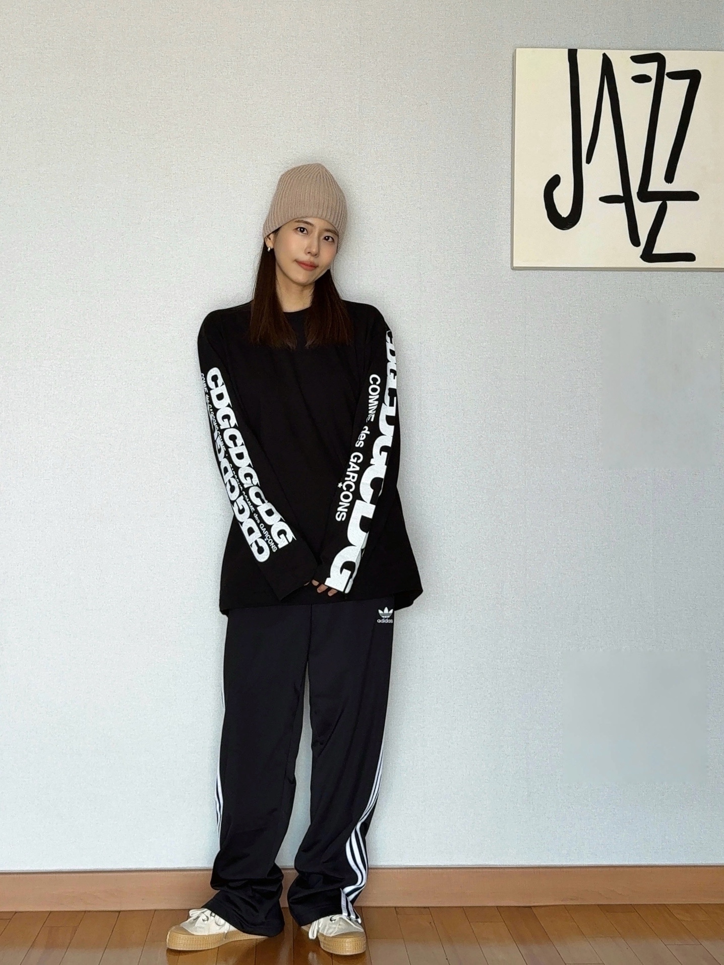 CDG Long Sleeve T-Shirt1 Black, Adidas Adicolor Classic Firebird Track Pants Black - KR Sizing 착용 스타일 - 1