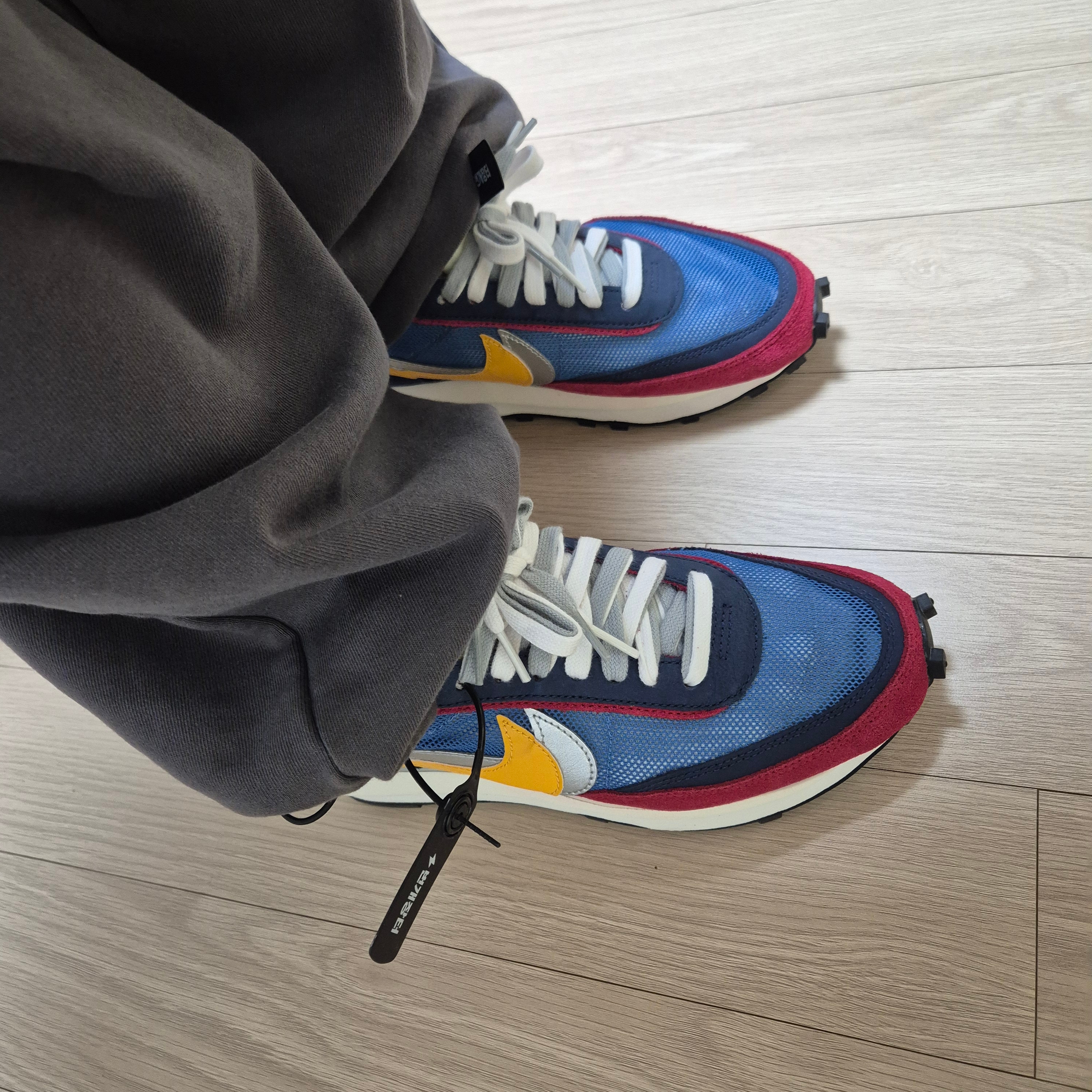 Nike x Sacai LDWaffle Blue Multi 착용 스타일 - 10