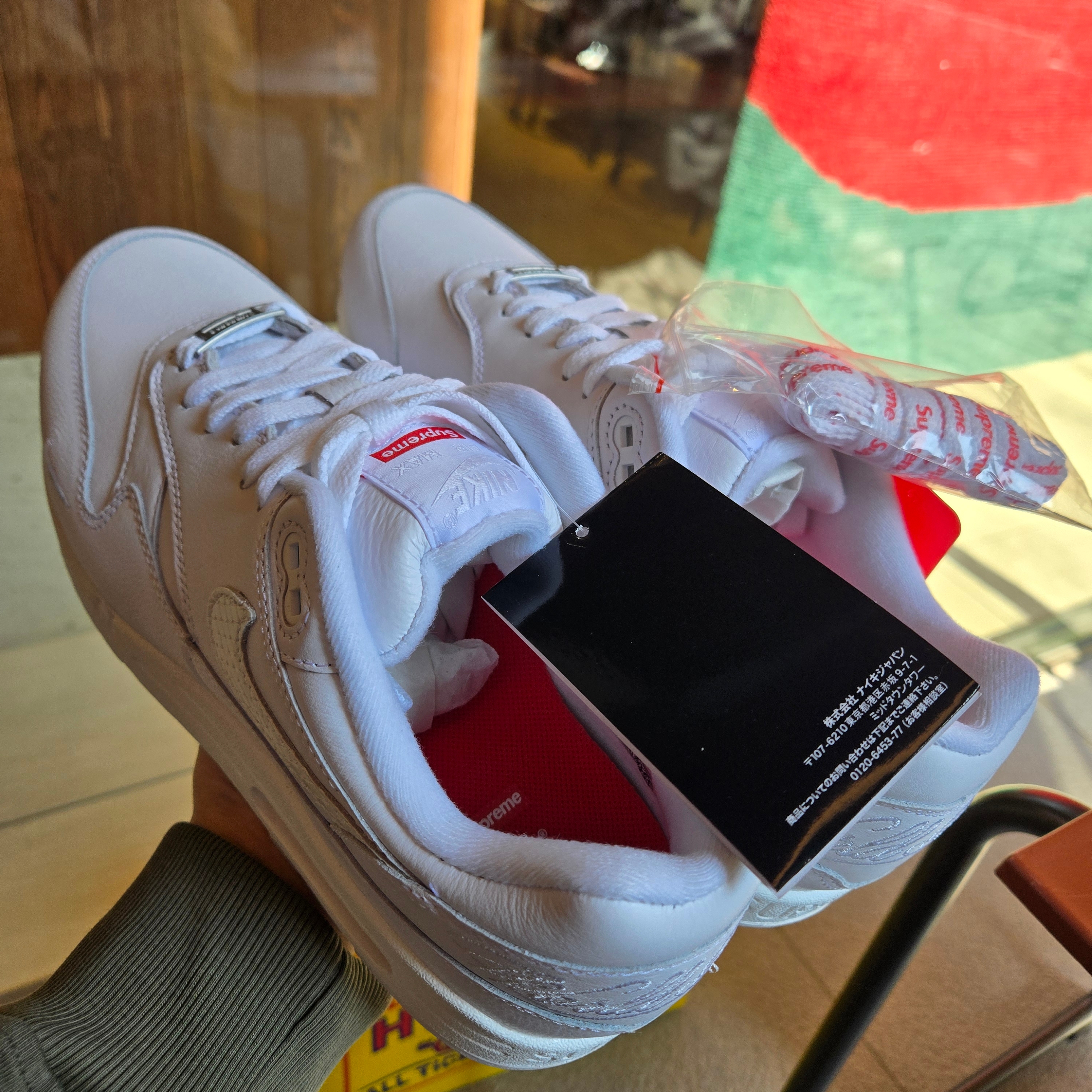 Nike x Supreme Air Max 1 '87 White - 25SS 착용 스타일