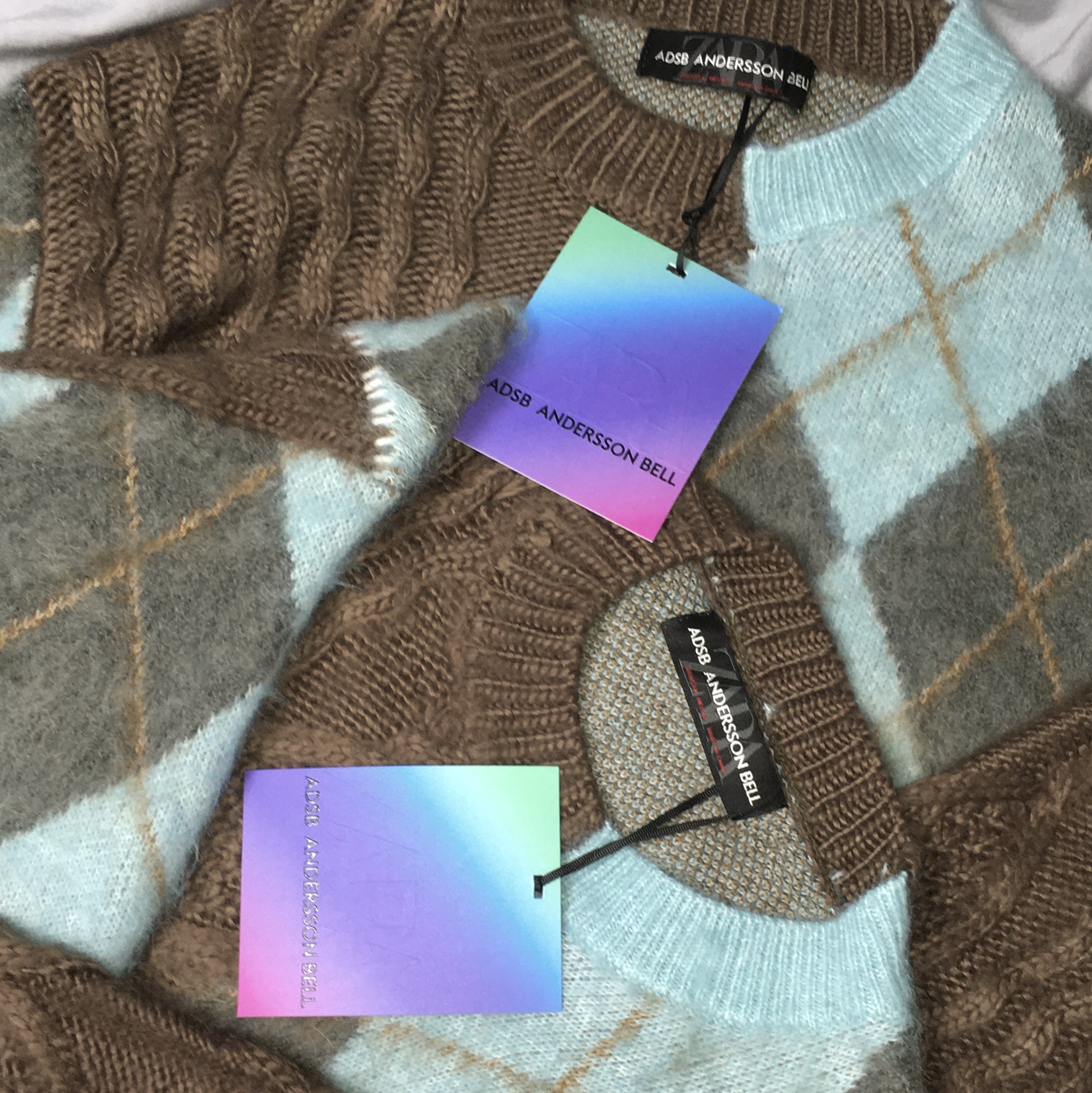 Zara x Andersson Bell Textured Patchwork Sweater Blue 착용 스타일