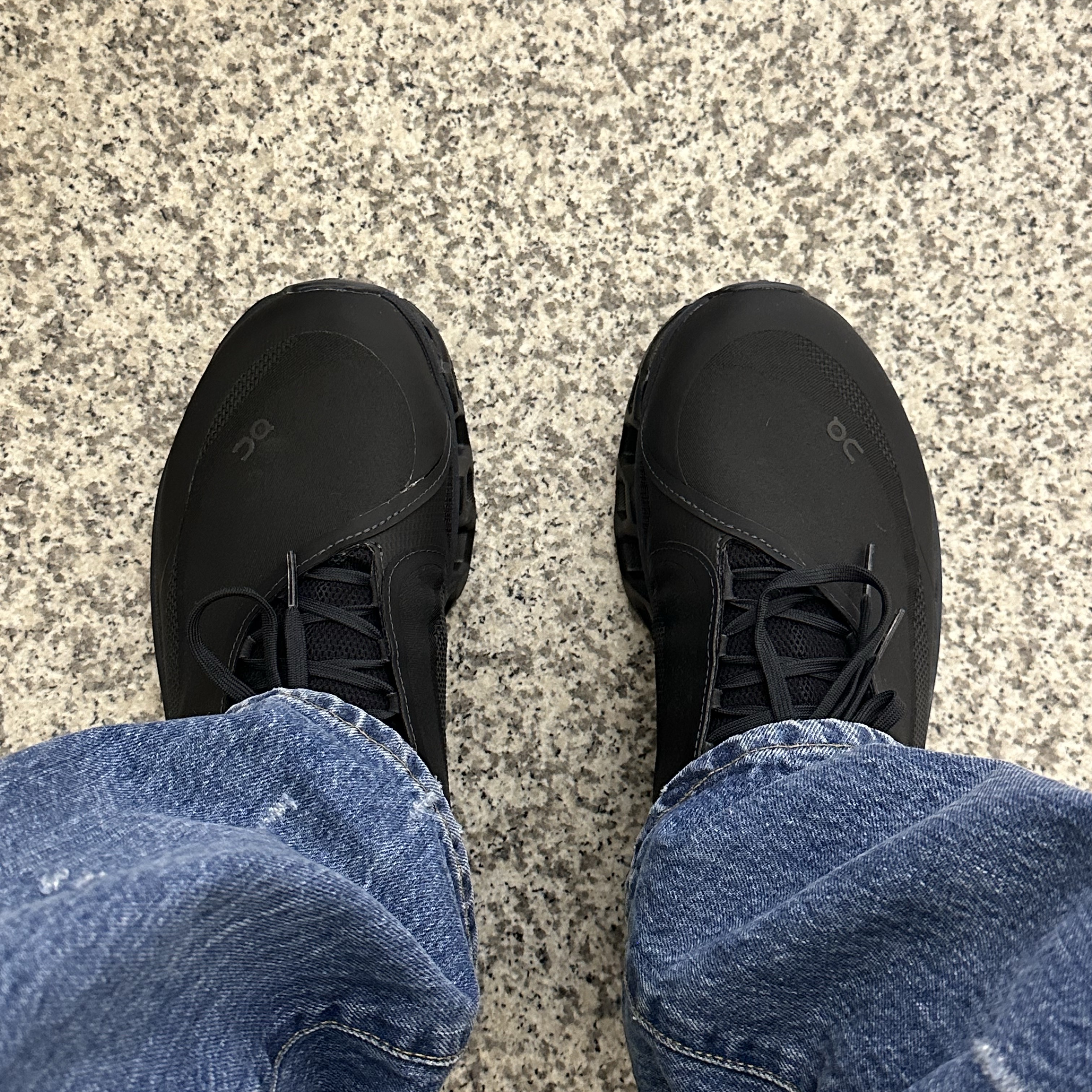 On Running x Post Archive Faction (Paf) Cloudmonster 2 Black Magnet 착용 스타일