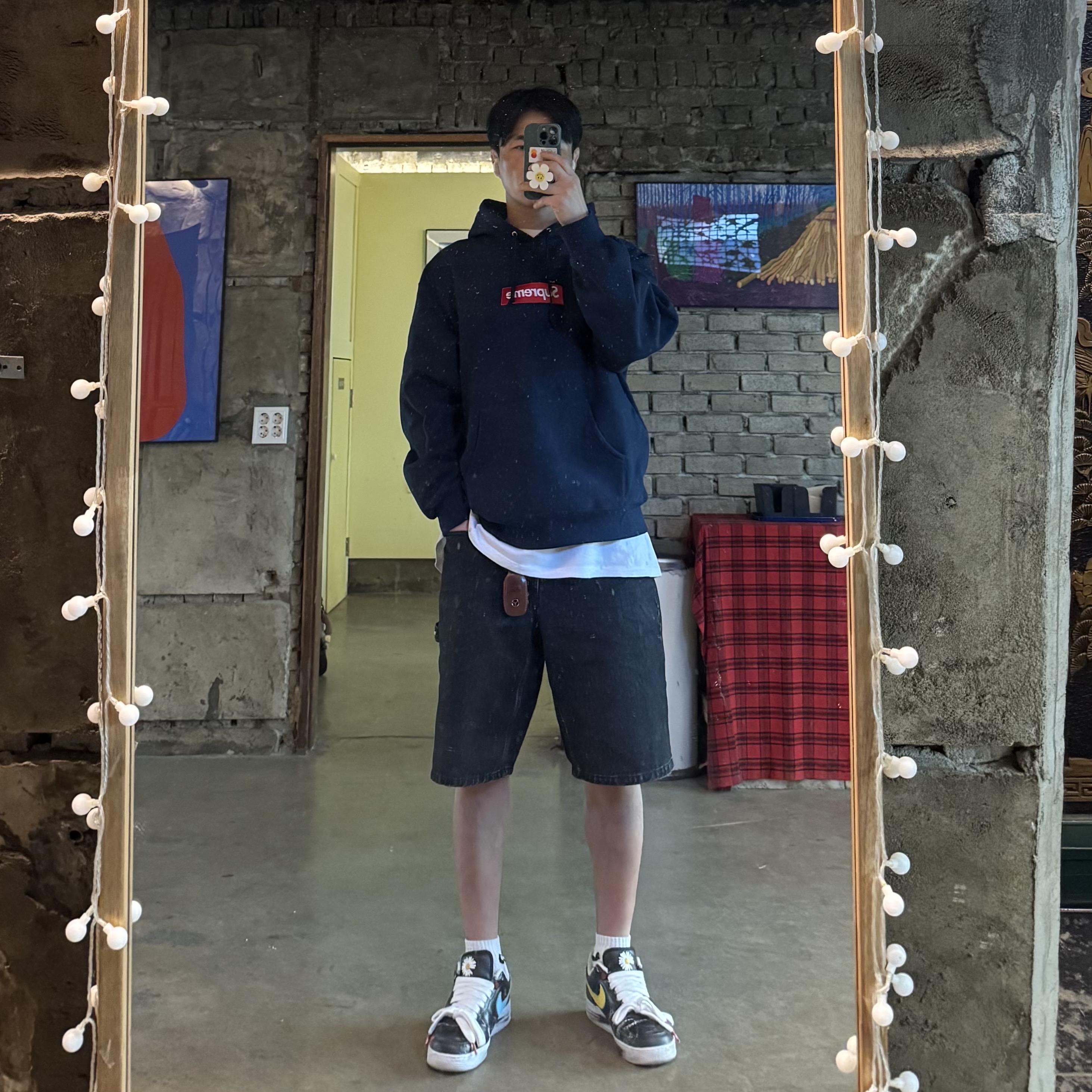 Supreme Box Logo Hooded Sweatshirt Navy - 24FW, Supreme x Nike Denim Short Black - 24SS 착용 스타일