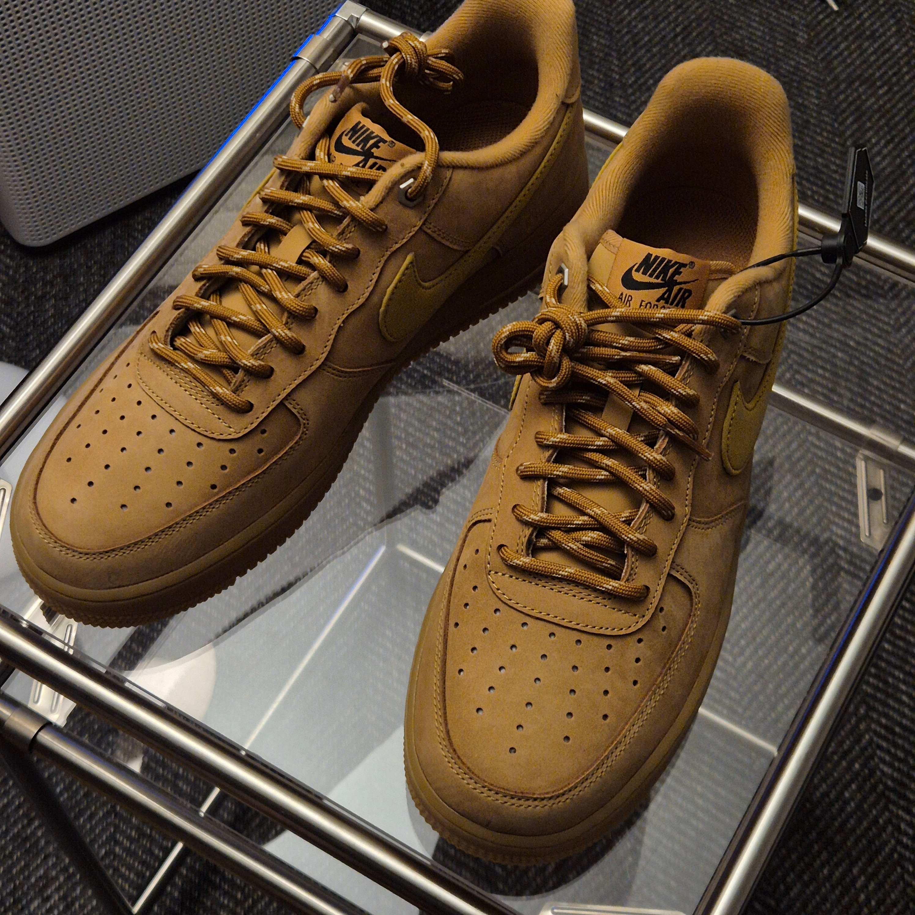 Nike Air Force 1 '07 WB Flax 착용 스타일 - 1