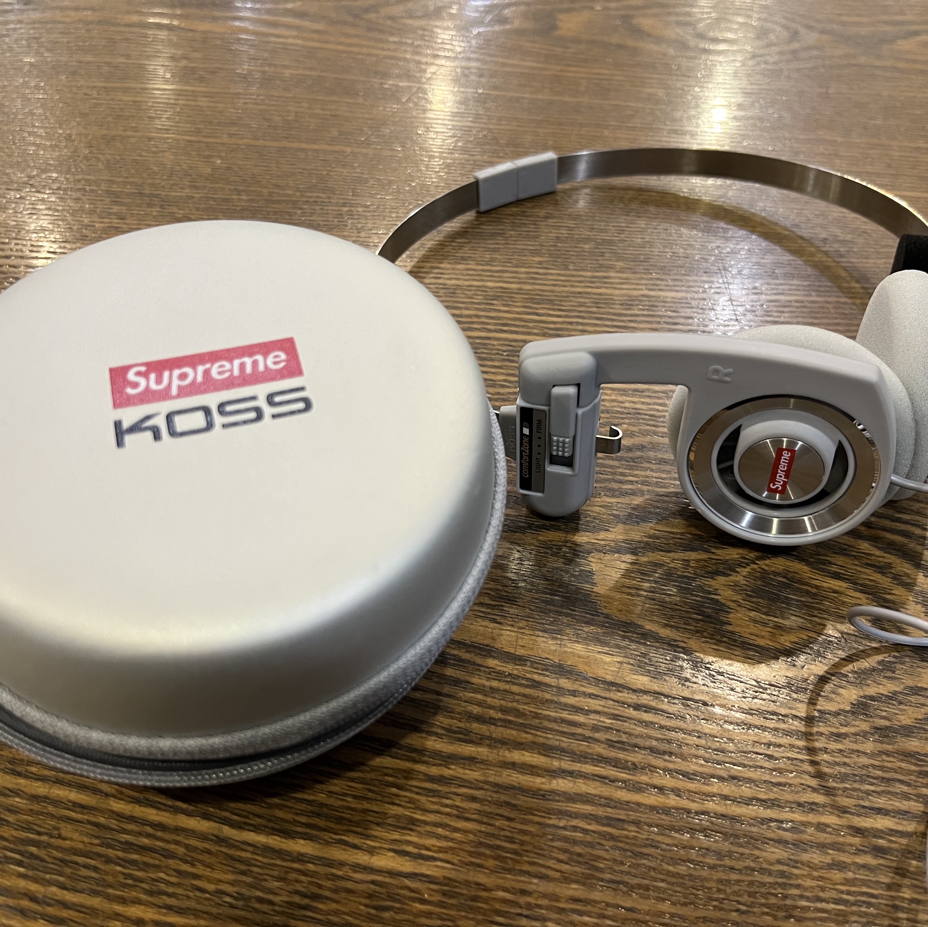 Supreme x Koss Portapro Headphones Silver - 23FW 착용 스타일