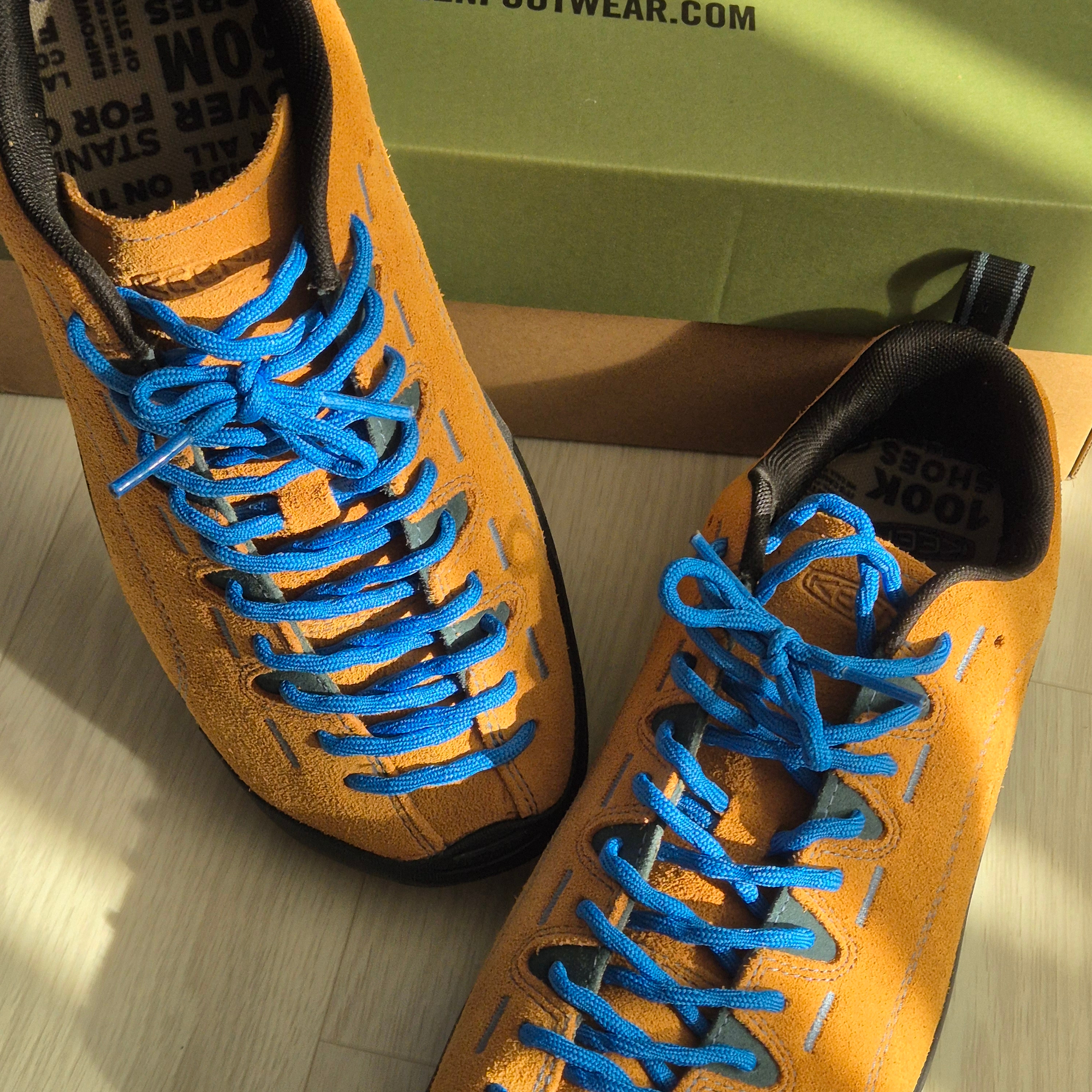 Keen Jasper Suede Sneakers Camel 착용 스타일