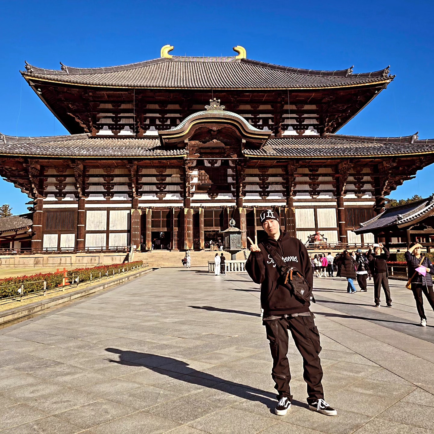 Stussy New Era Skullcap LA Embroidery Black, Supreme Raised Script Hooded Sweatshirt Black - 23FW ์ฐฉ์ฉ ์คํ์ผ