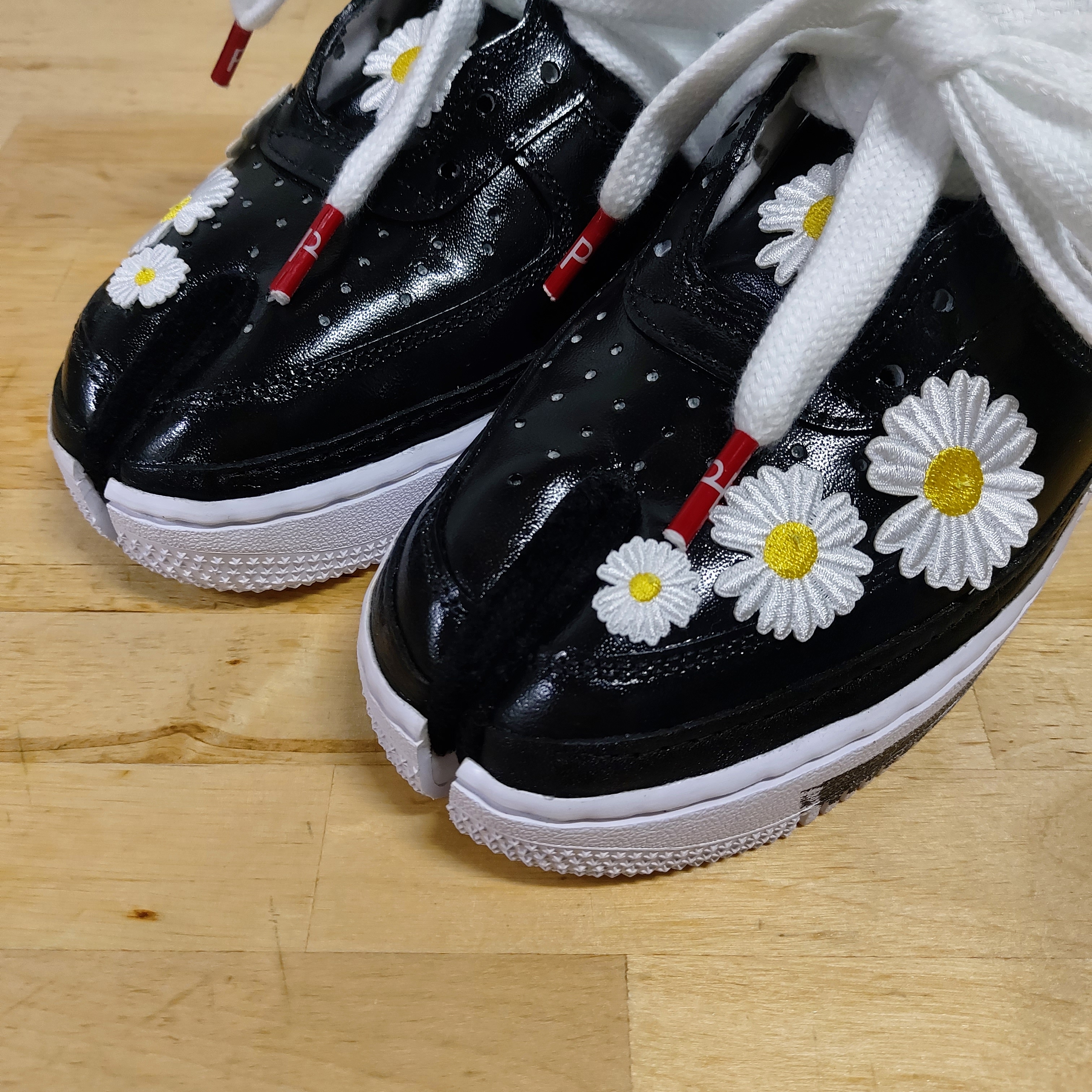 Nike Air Force 1 '07 Low White, Nike x Peaceminusone Air Force 1 Low Para-Noise 3.0 Black and Multicolor 착용 스타일 - 3