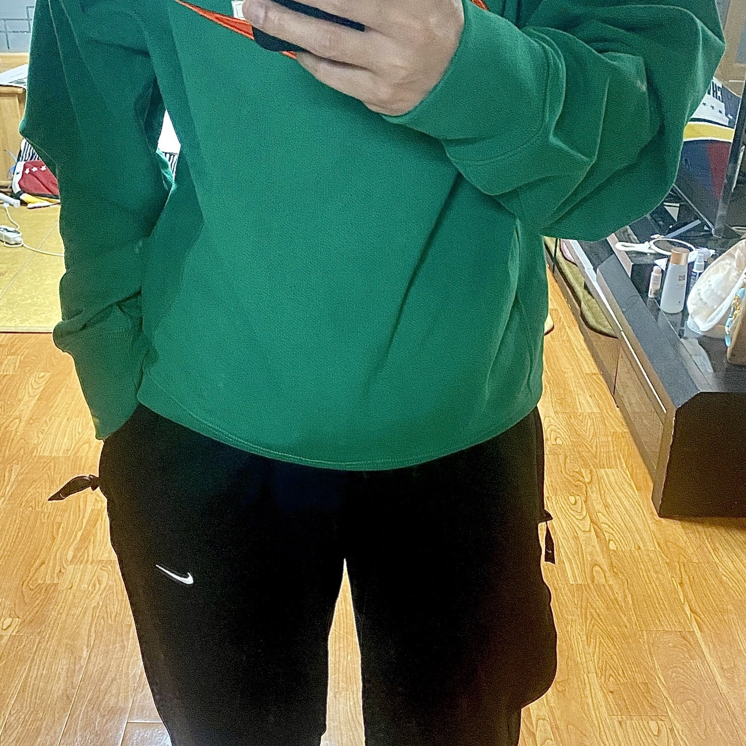 Nike NSW French Terry Crewneck Green - Asia, Nike NSW Swoosh Open Hem Fleece Pants Black - Asia 착용 스타일