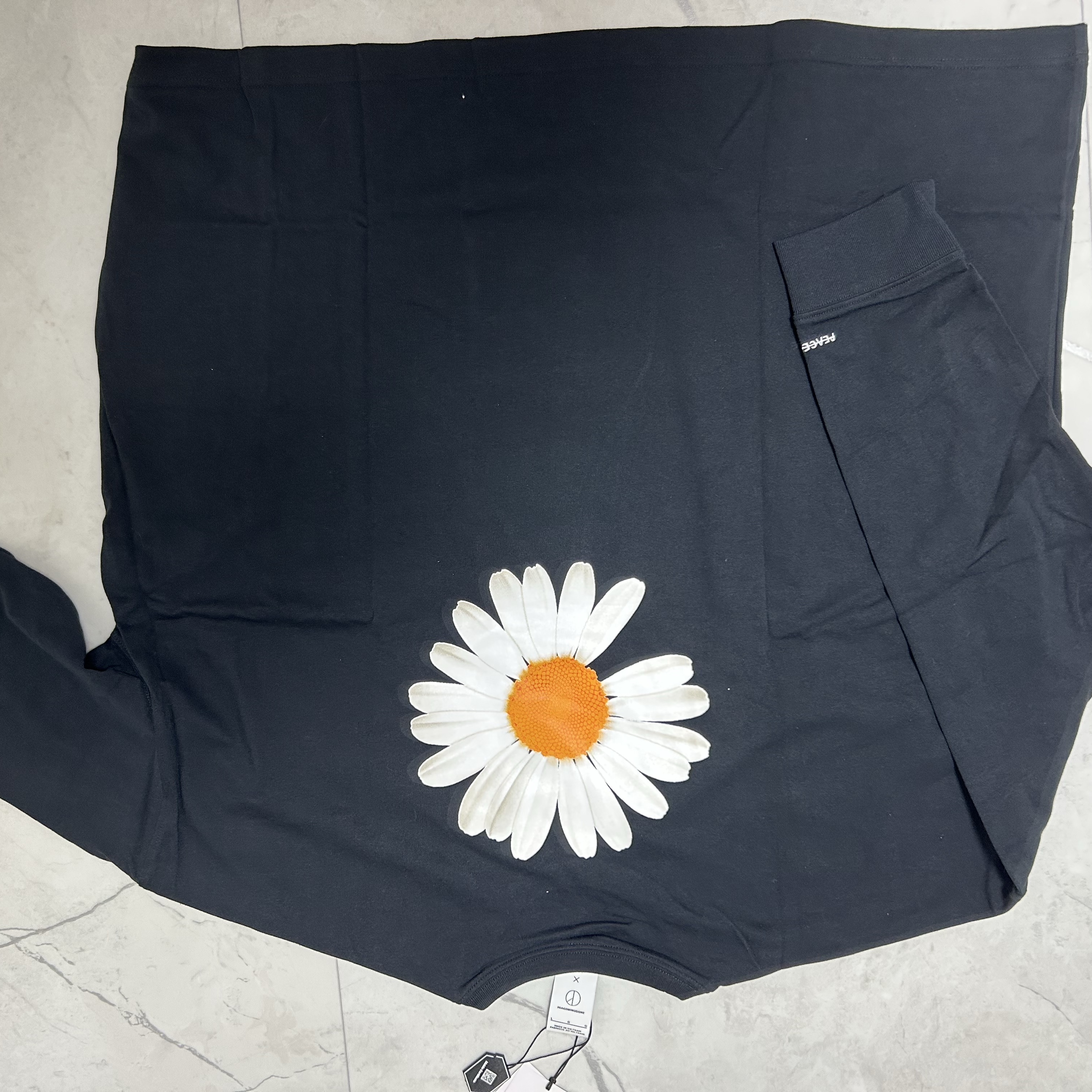 Nike x Peaceminusone LS T-Shirt Black (DR0098-010) 착용 스타일 - 1