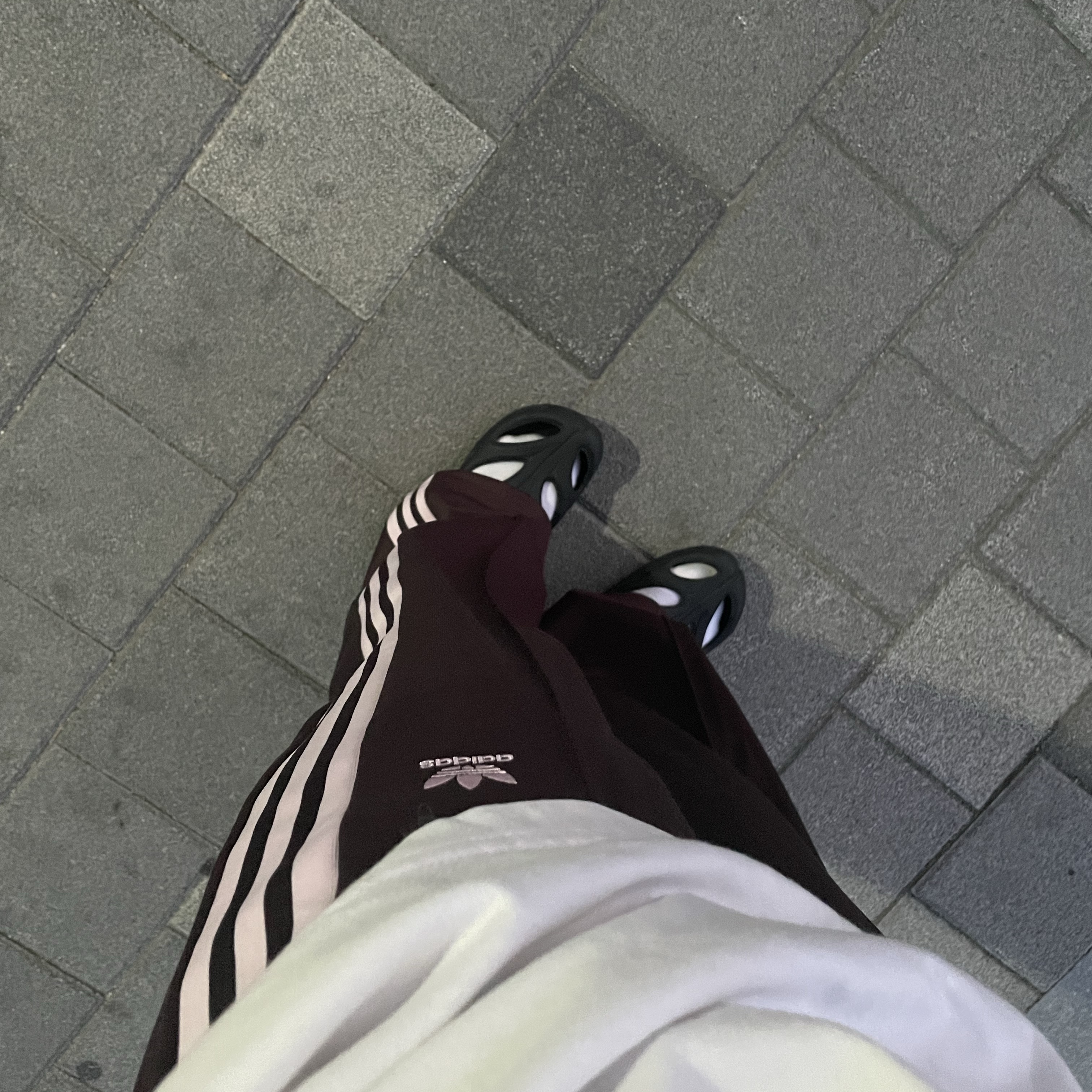 (W) Adidas Originals Beckenbauer Track Pants Shadow Brown - KR Sizing, Keen Shanti Black Dawn Blue 착용 스타일