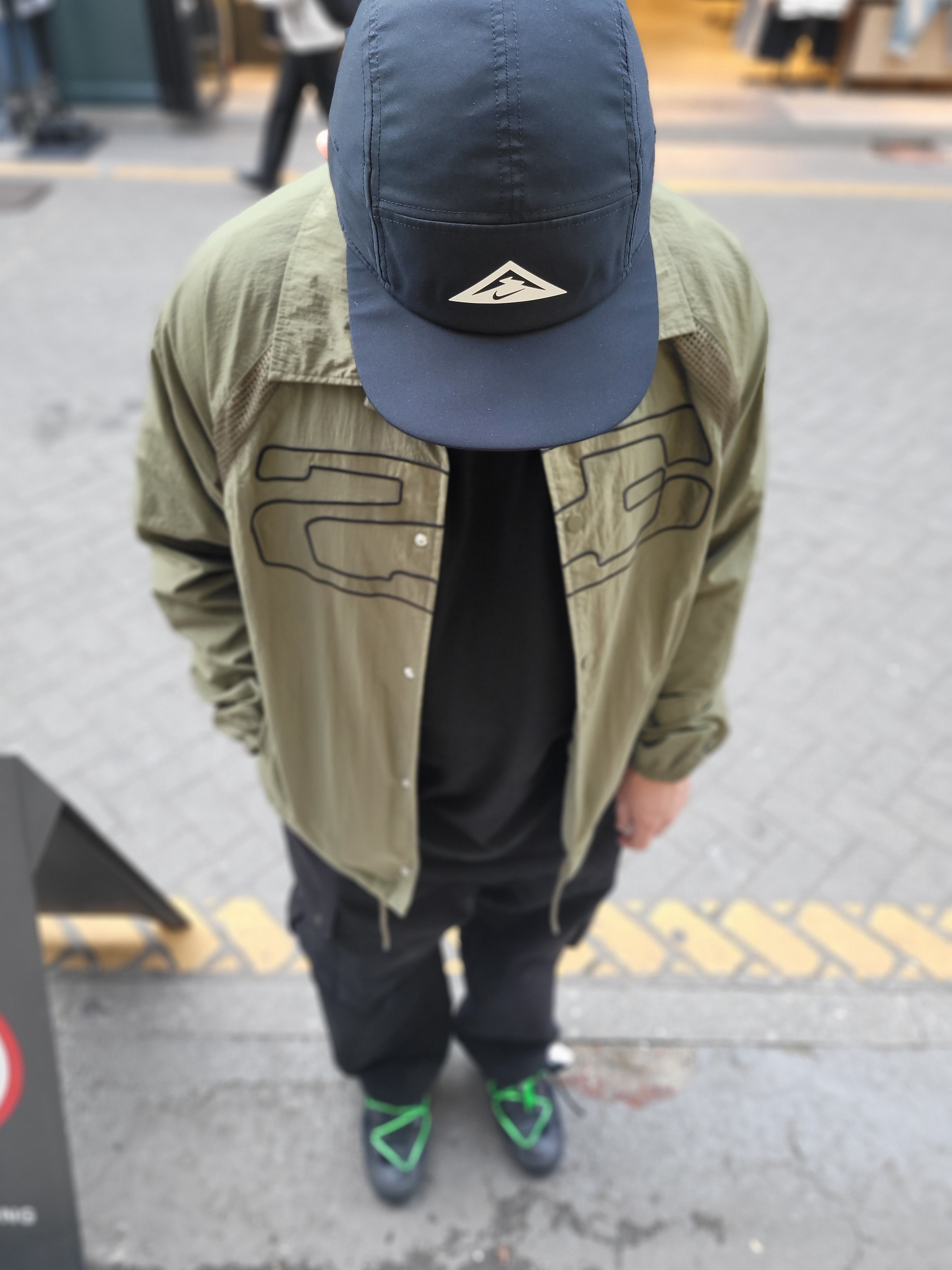 Nike x Off-White Blazer Low '77 Black and Electro Green, Nike Dri-Fit AW84 Trail Running Cap Black White 착용 스타일