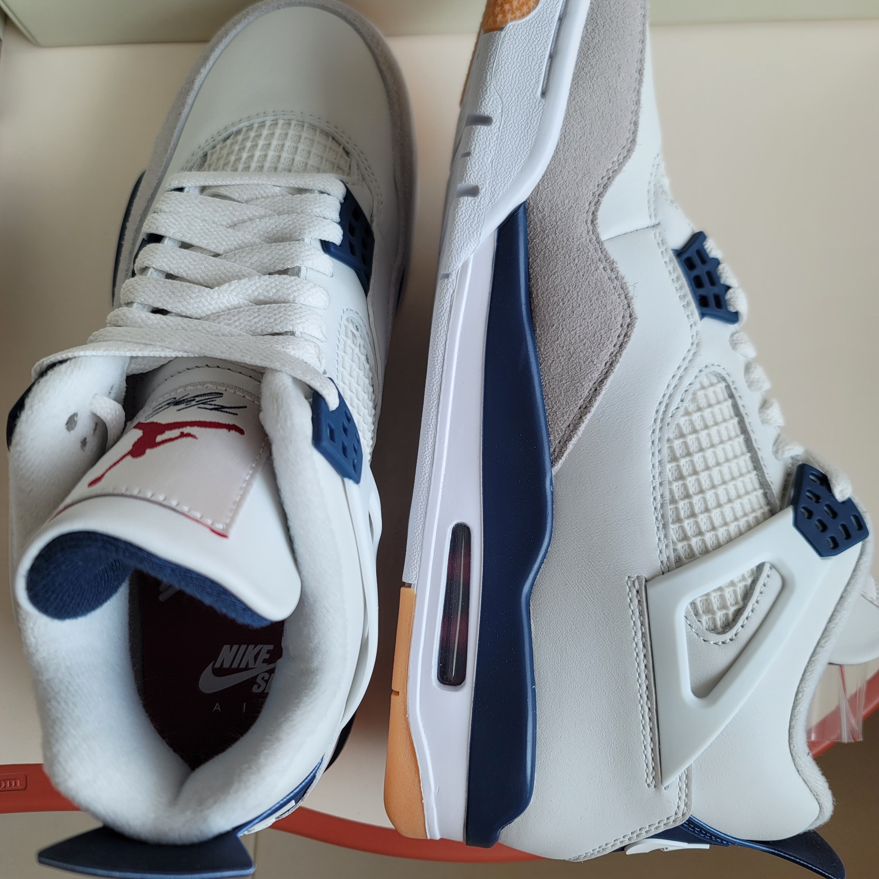 Jordan 4 x Nike SB Retro SP Navy 착용 스타일 - 3