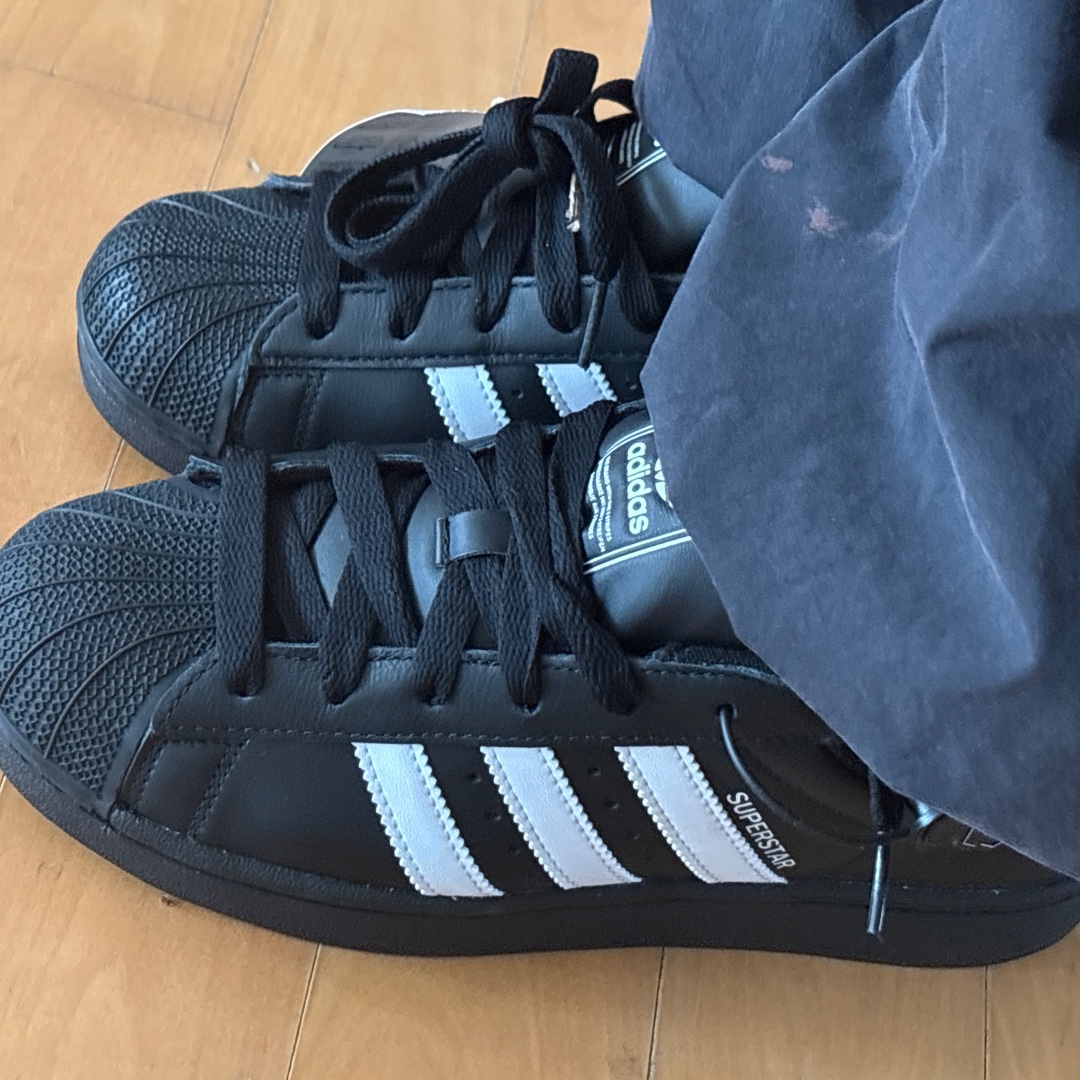 Adidas Superstar II Core Black Cloud White 착용 스타일