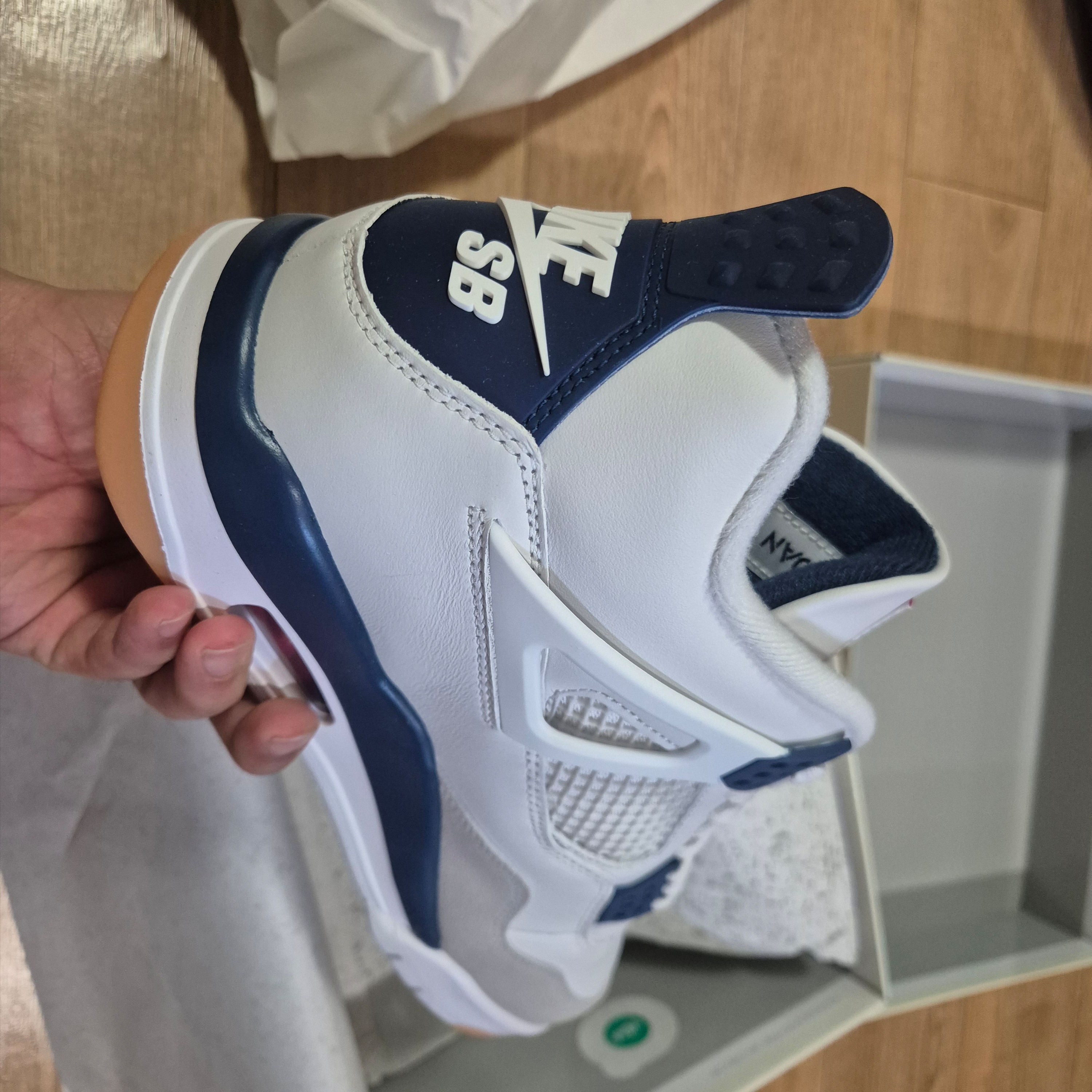 Jordan 4 x Nike SB Retro SP Navy 착용 스타일