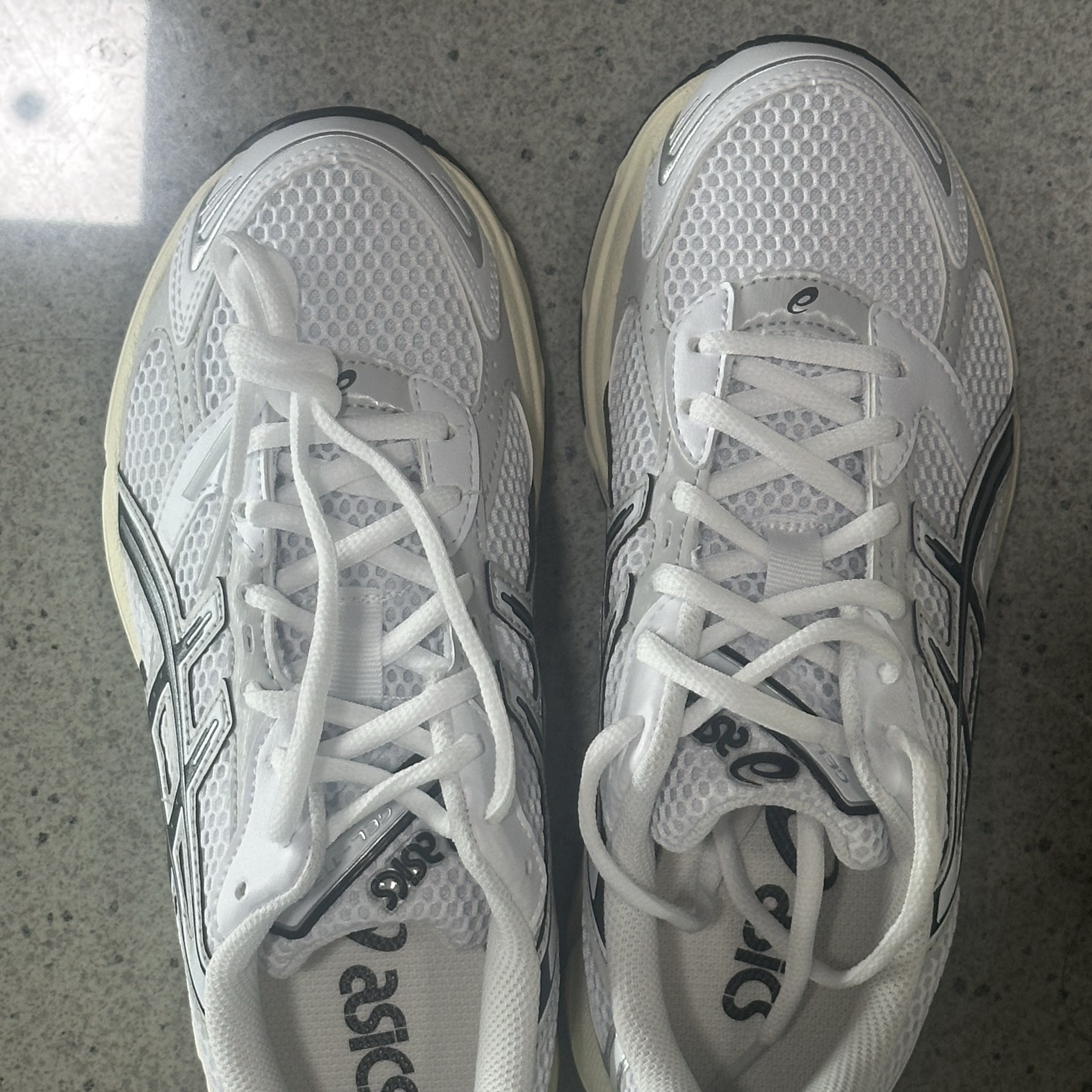 Asics Gel-1130 White Cloud Grey 착용 스타일