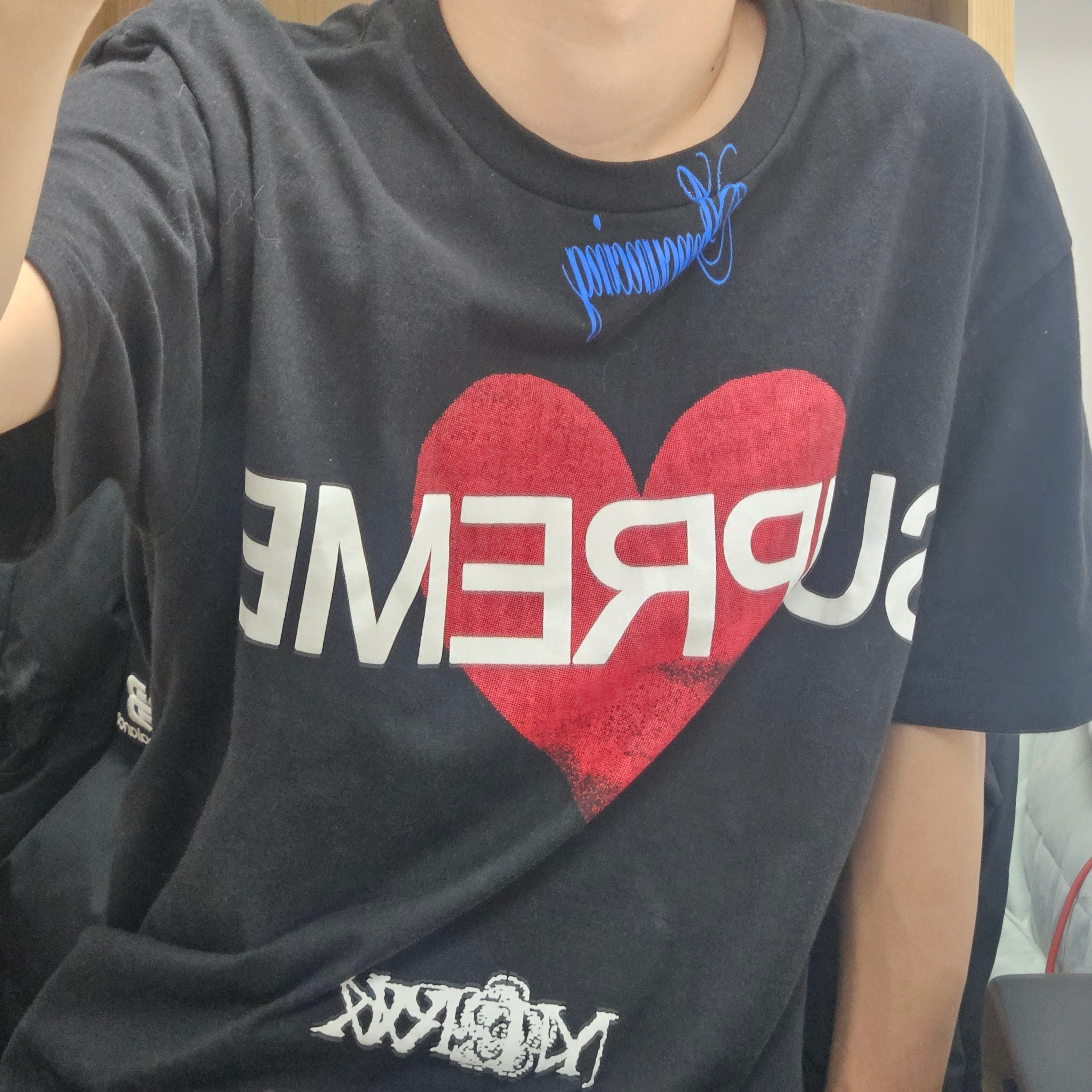 Supreme Announcing T-Shirt Black - 25SS 착용 스타일