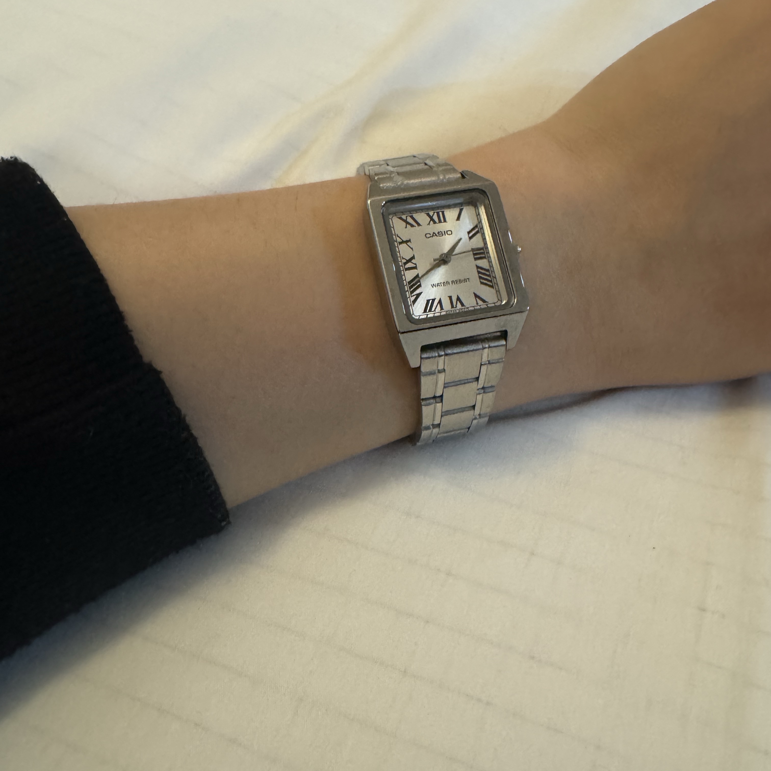 Casio LTP-V007D-7B 착용 스타일