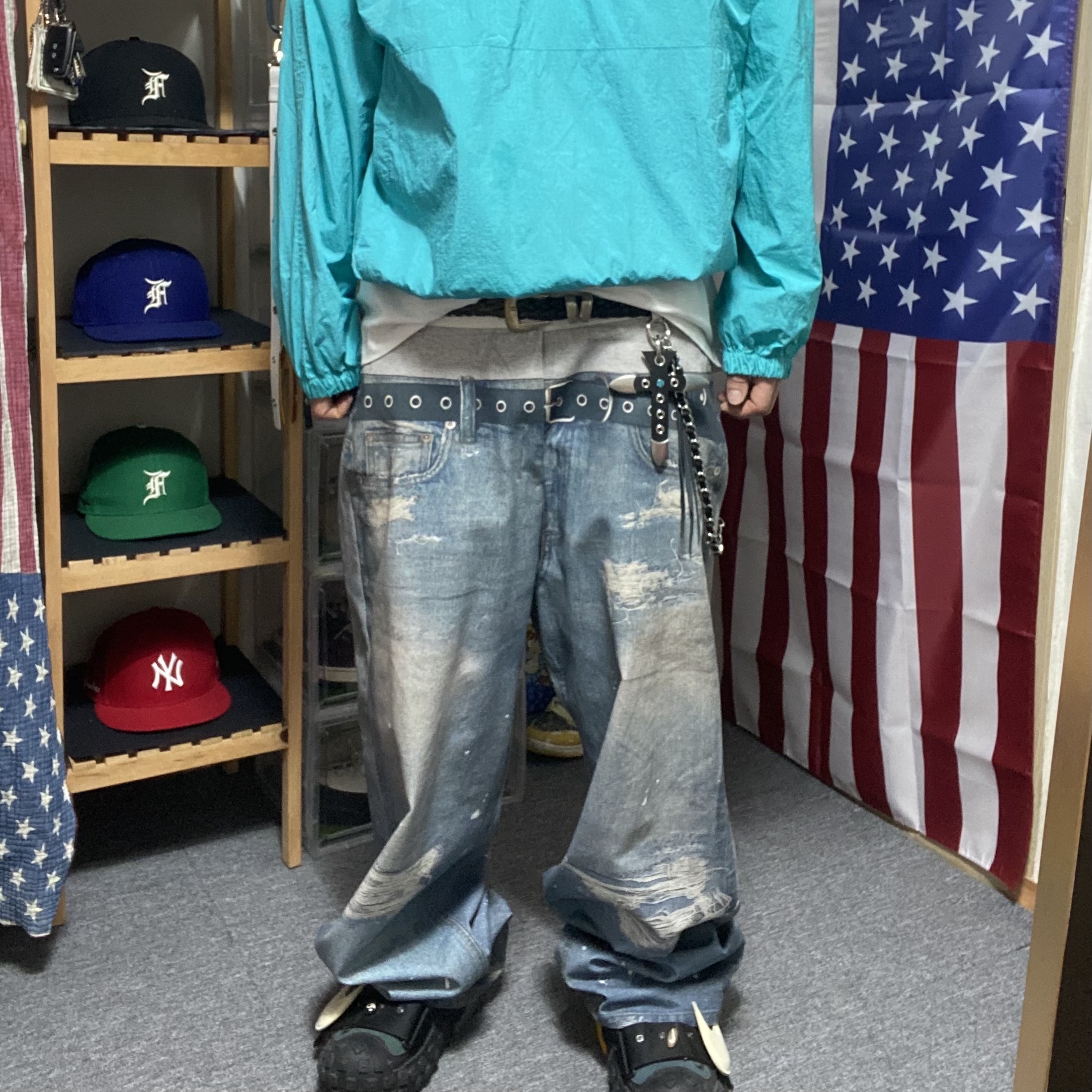 Nonnod Double Knee Cover Pants Vintage Beige, Essentials x New Era Sized Cap Kelly Green 착용 스타일 - 2