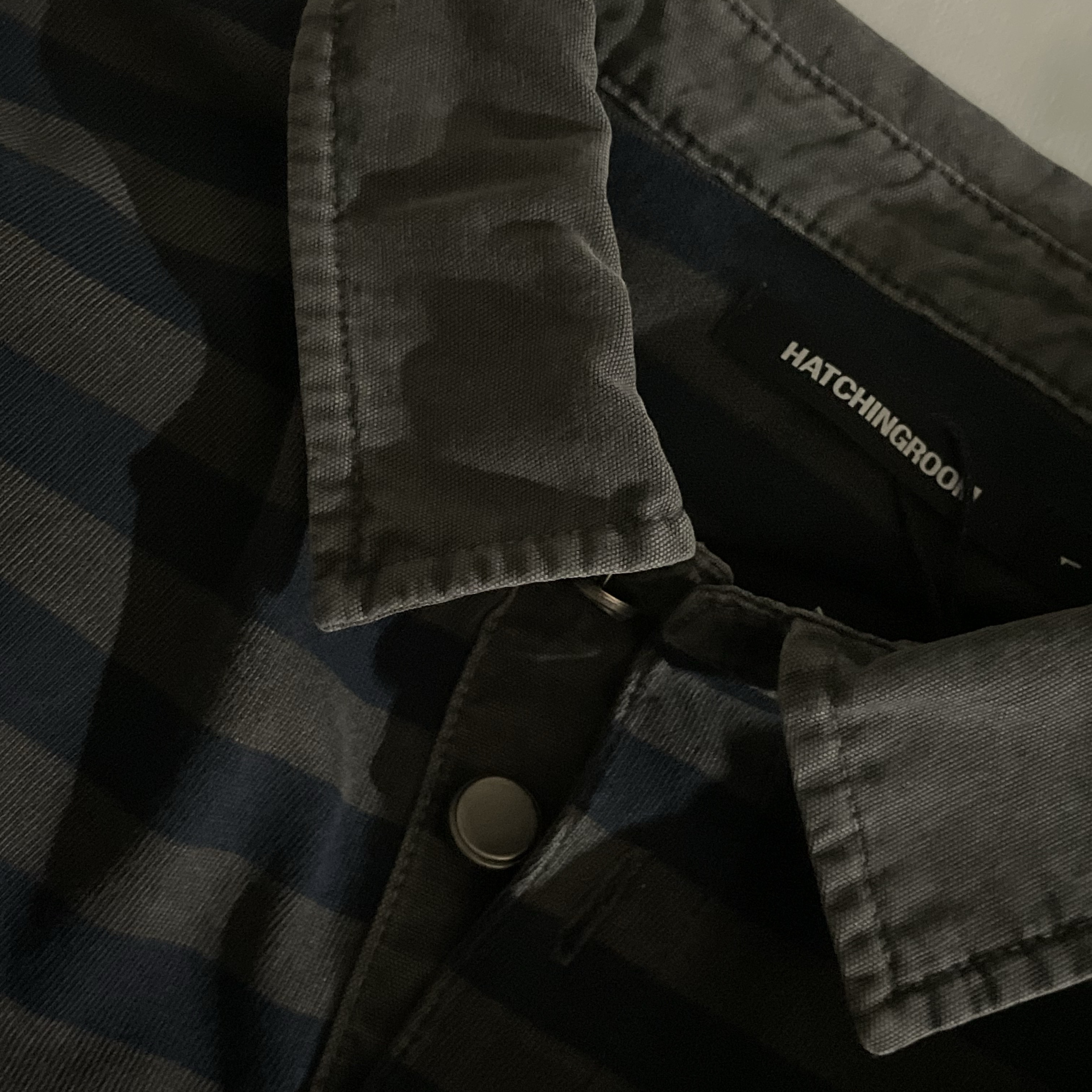 Hatchingroom VTG Stripe Polo T-Shirt Dyed Blue 착용 스타일 - 3