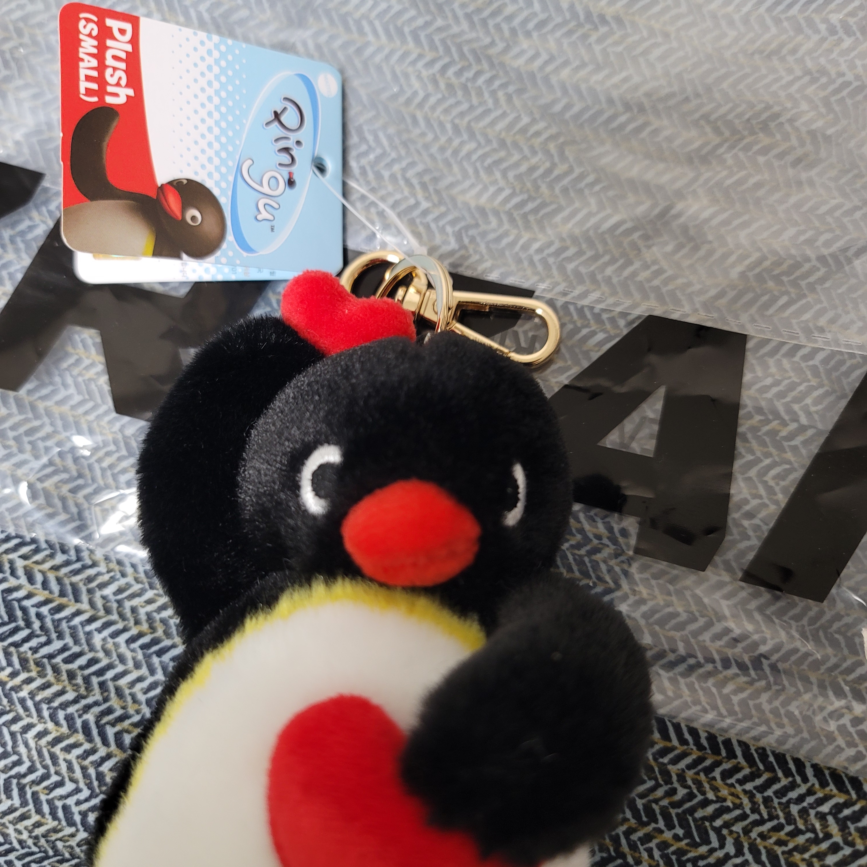 Pingu Double Heart Keyring Pingu (13cm) 착용 스타일 - 1