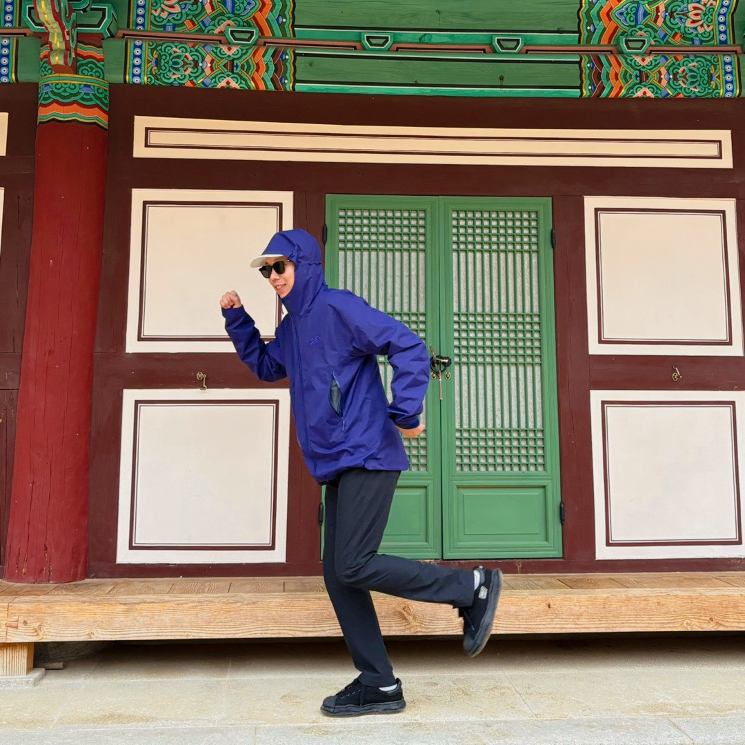 Arc'teryx Beta Jacket Soulsonic, Arc'teryx Cronin Pants Black 착용 스타일 - 3