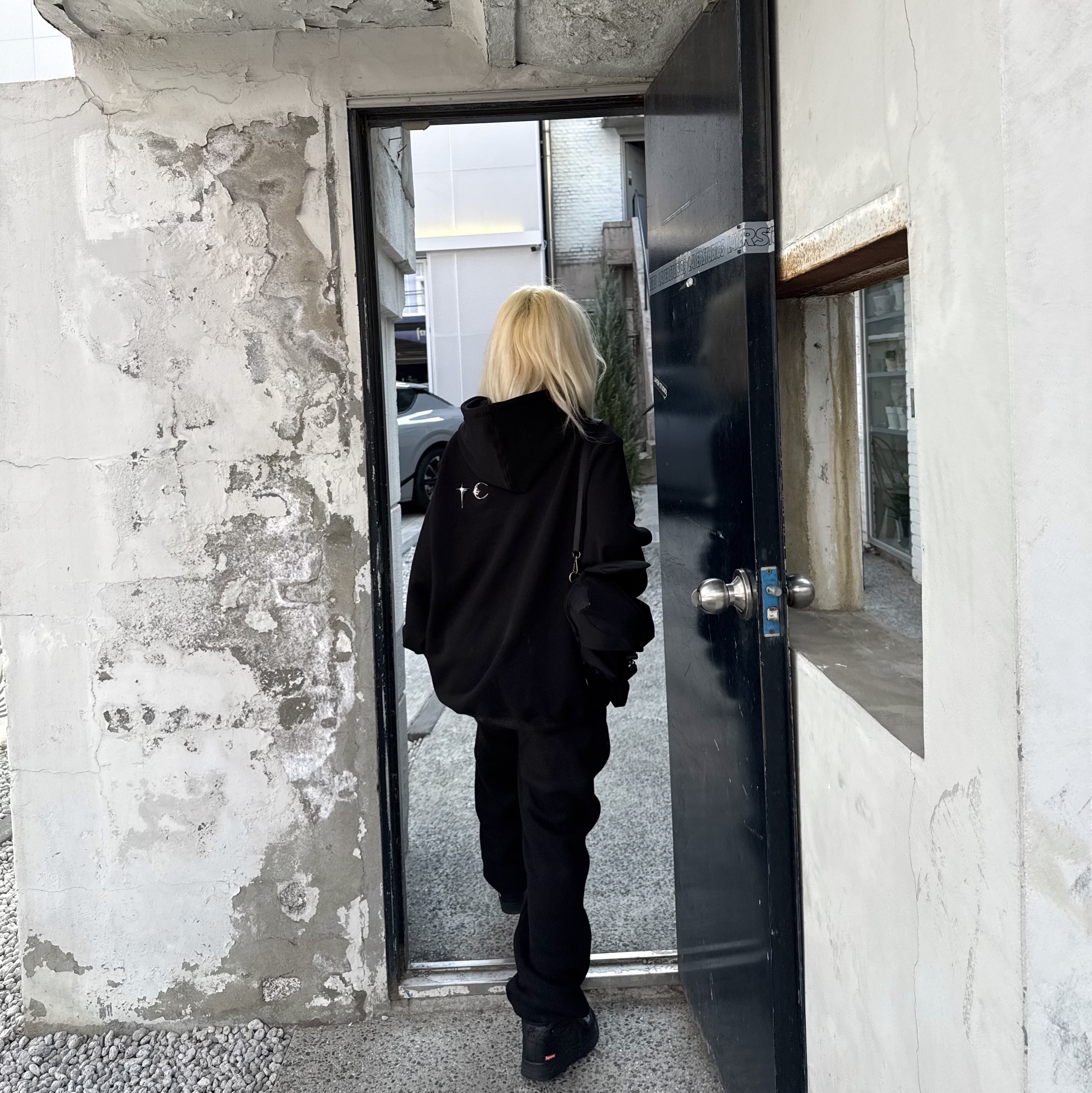 Thug Club Armor Hoodie Black, Thug Club TC Jogger Pants Black Ver. 1 착용 스타일 - 3