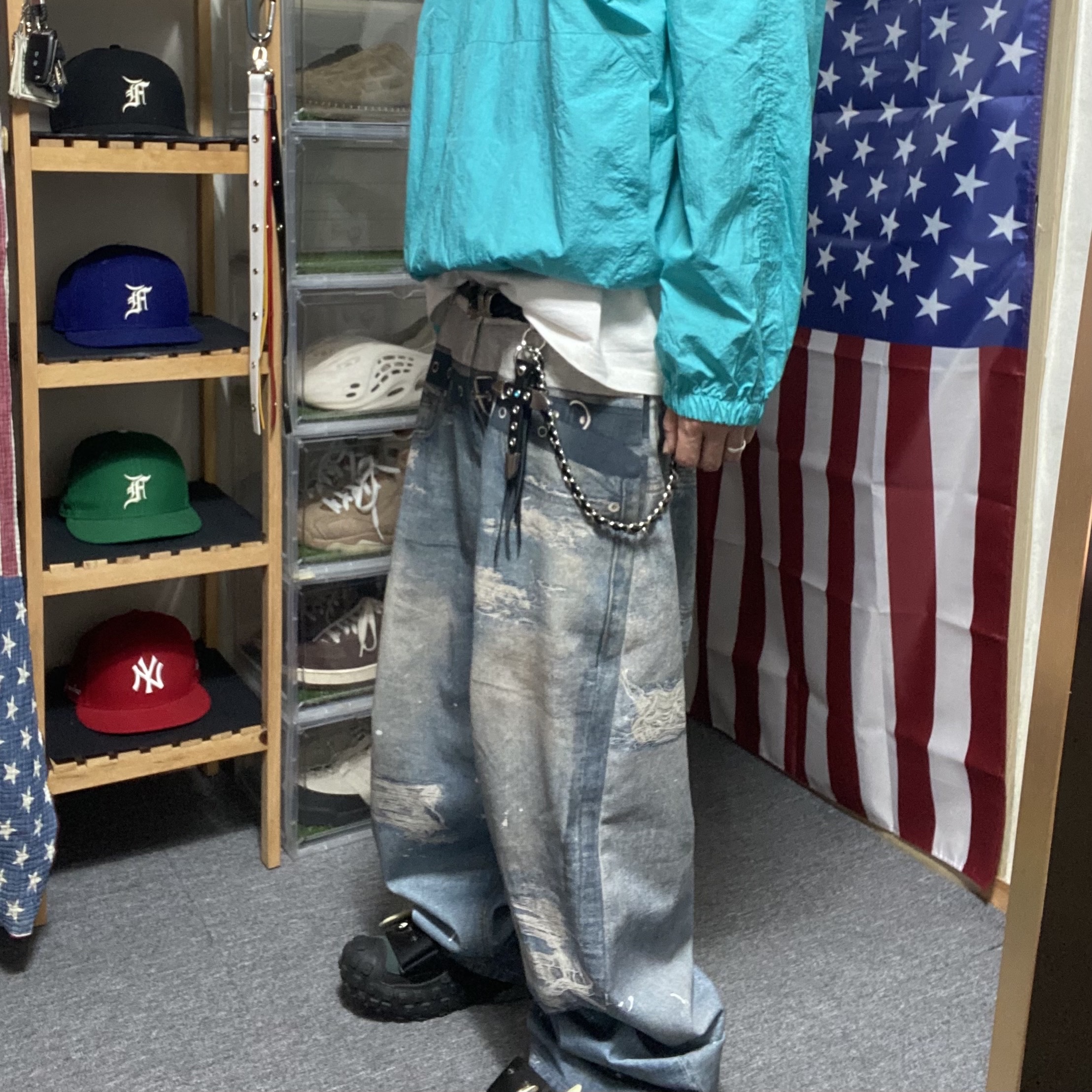 Nonnod Double Knee Cover Pants Vintage Beige, Essentials x New Era Sized Cap Kelly Green 착용 스타일 - 4