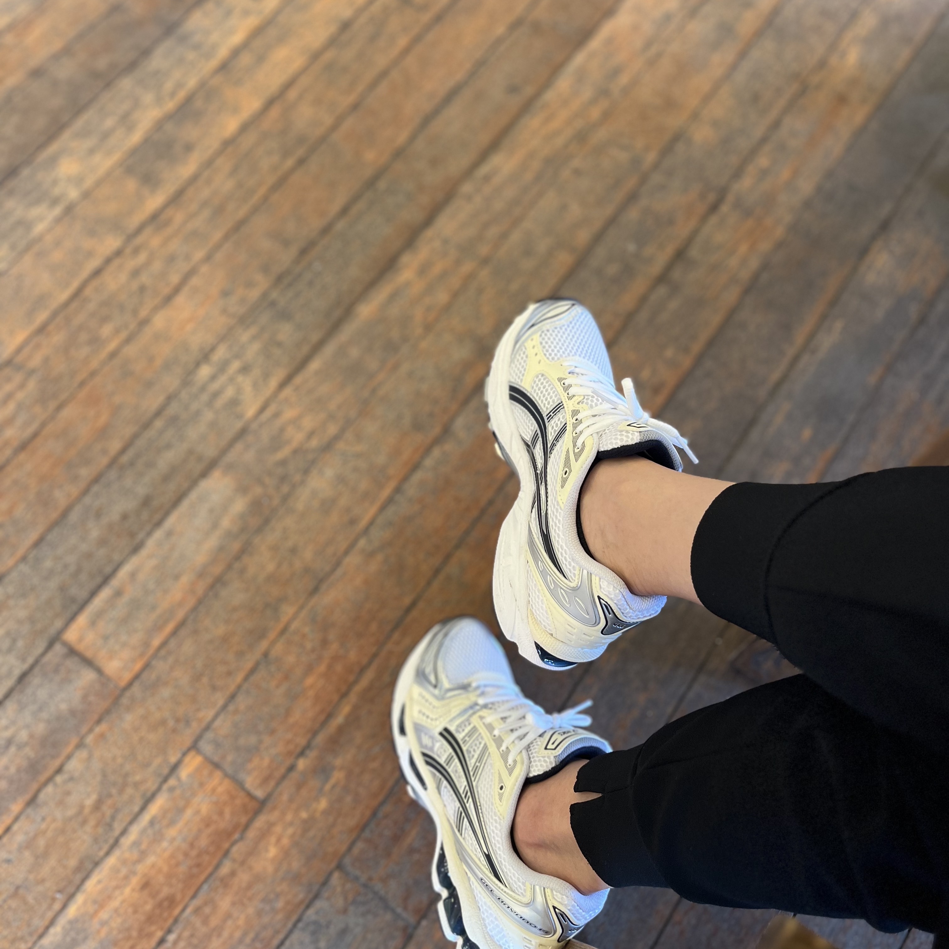 (W) Asics Gel-Kayano 14 White Midnight 착용 스타일