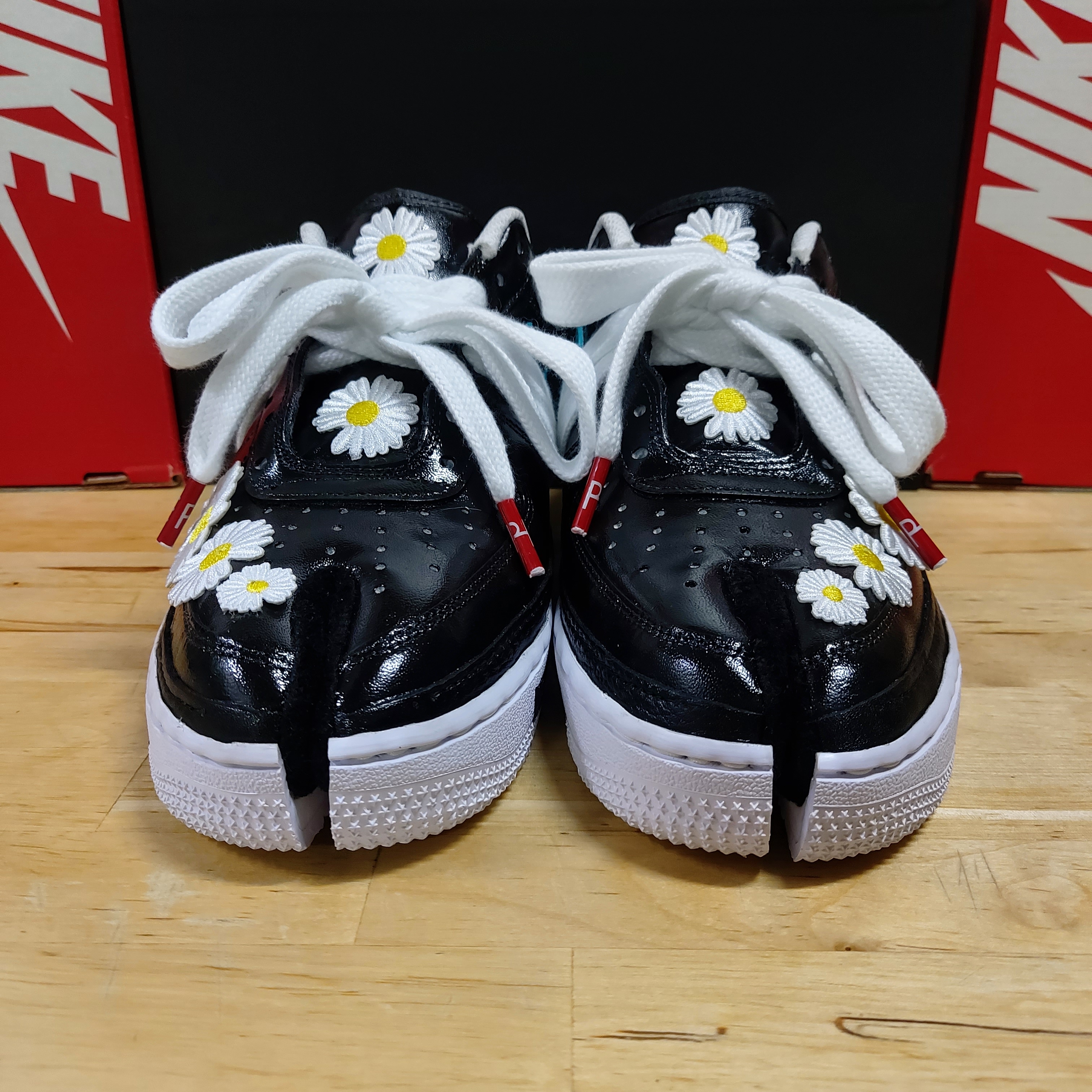 Nike Air Force 1 '07 Low White, Nike x Peaceminusone Air Force 1 Low Para-Noise 3.0 Black and Multicolor 착용 스타일 - 2