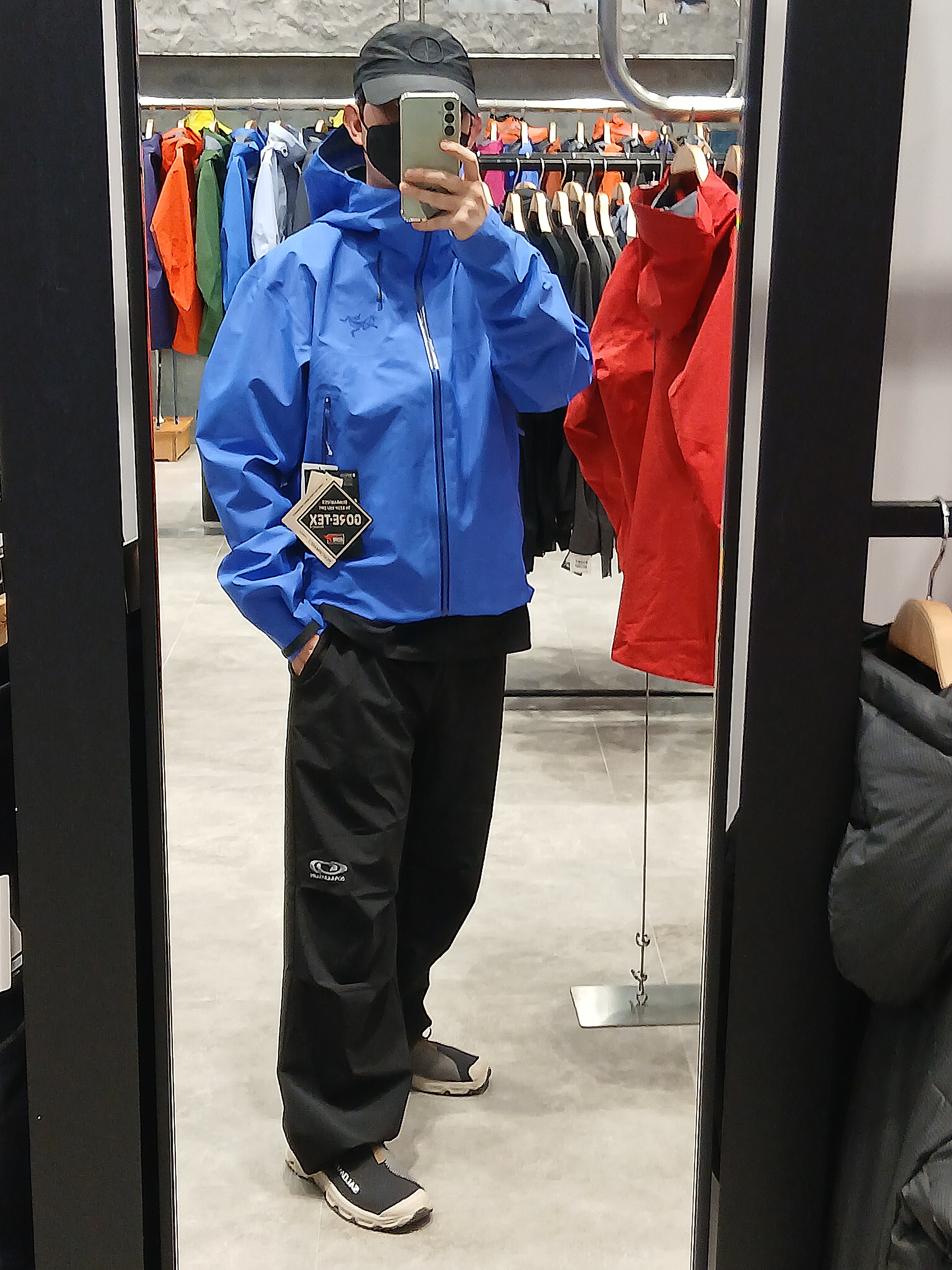 Salomon RX Slide 3.0 Black Plum Kitten, Arc'teryx Kragg Cotton Logo SS T-Shirt 24K Black 착용 스타일 - 2