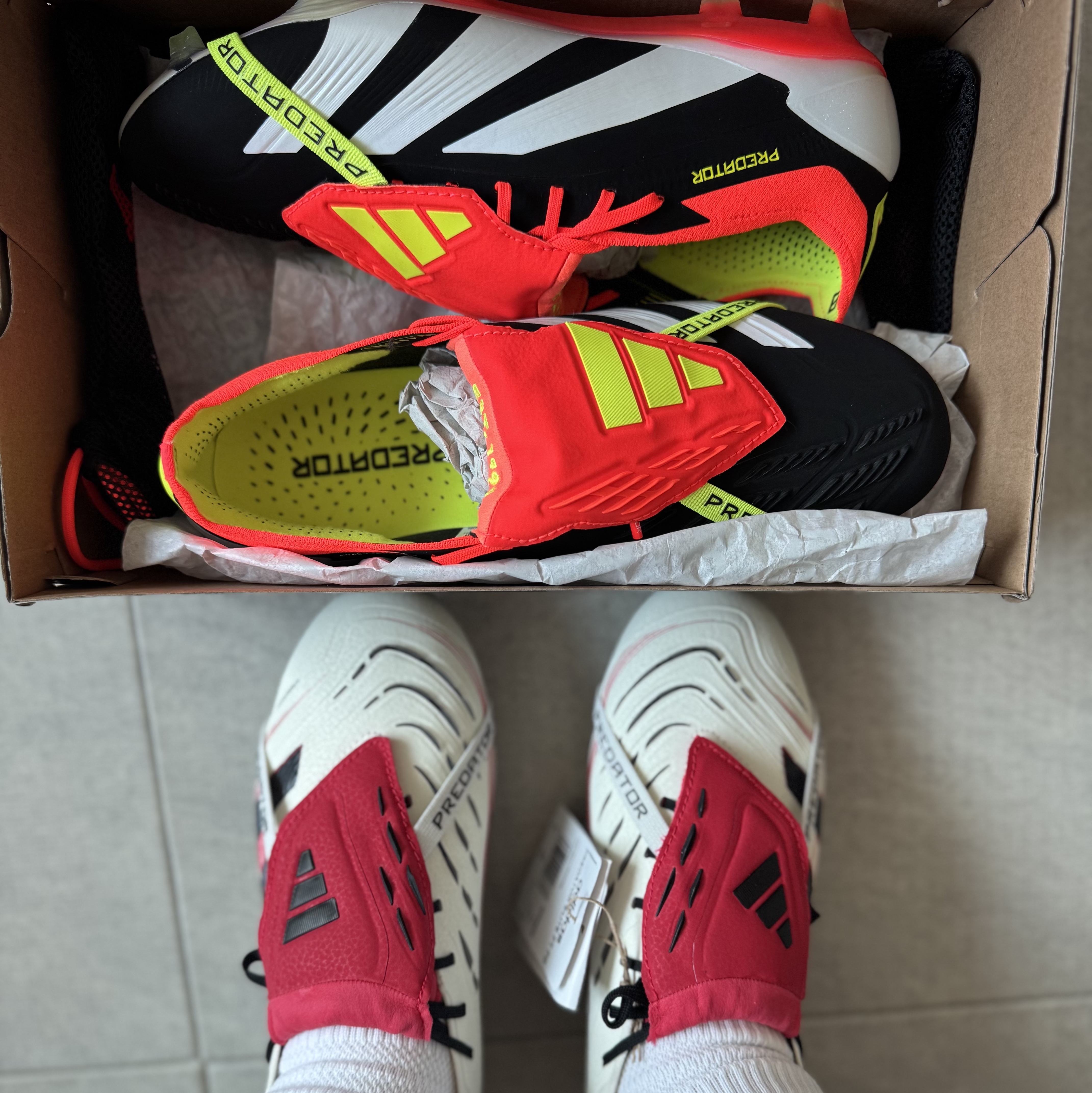 Adidas Predator Elite Foldover Tongue FG Off White Core Black, Adidas Predator Elite FT FG Core Black Solar Red 착용 스타일