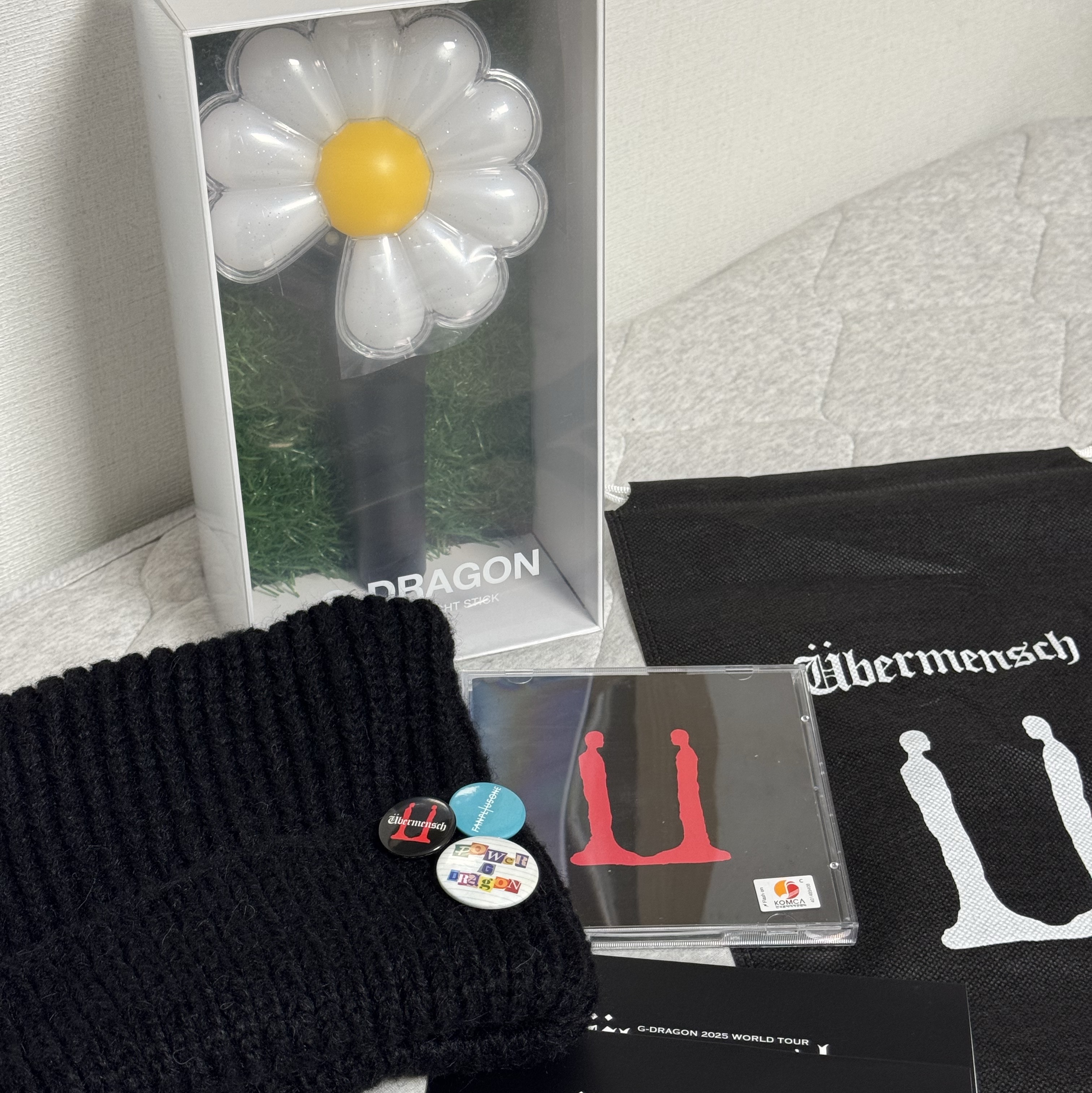 G-DRAGON Knit Cap Black, G-DRAGON Ubermensch Official Light Stick 착용 스타일