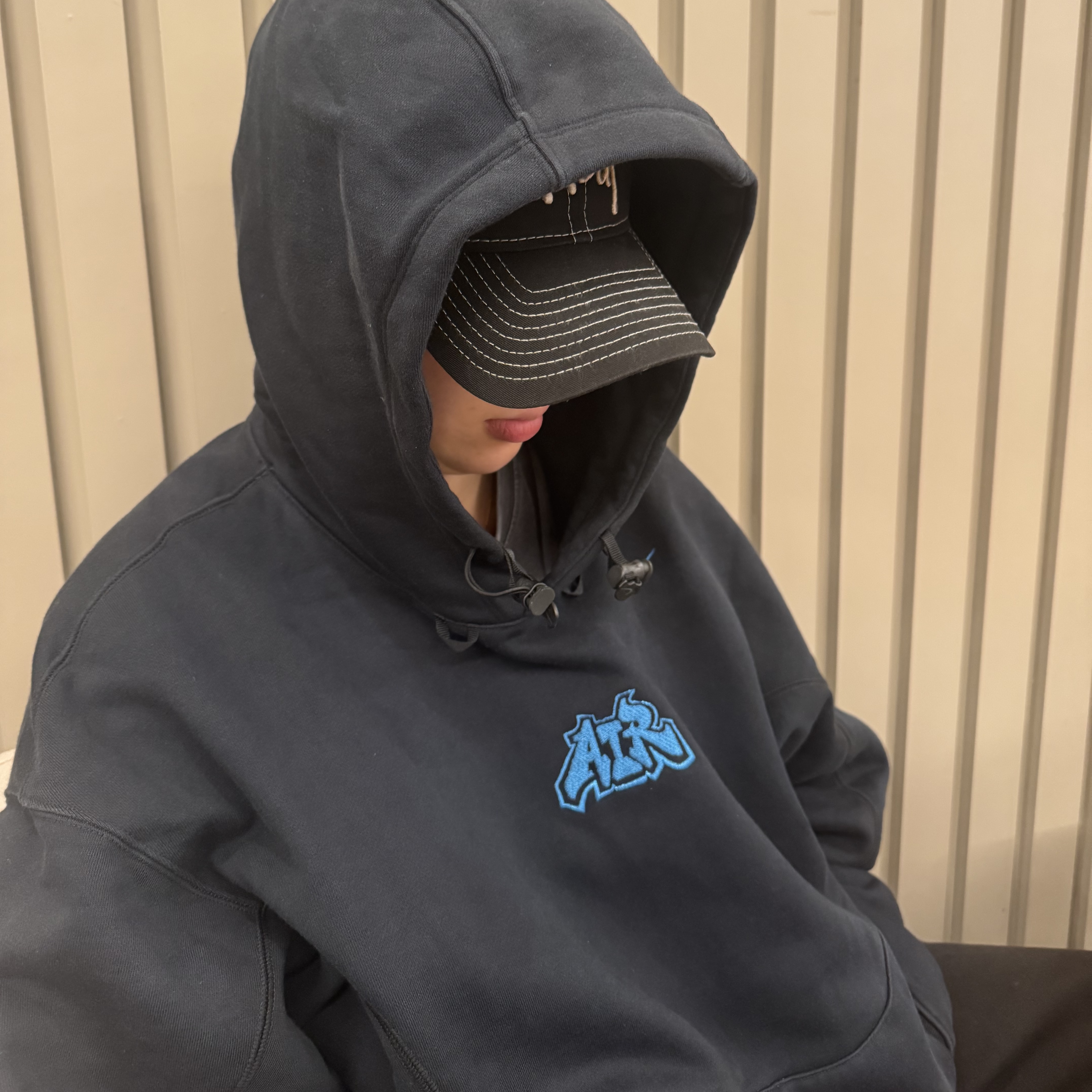 나이키 x 오프화이트 NRG 플리스 후드 블랙 - 아시아, 스투시 뉴에라 9Twenty 베이직 트러커 블랙 착용 스타일 - 2